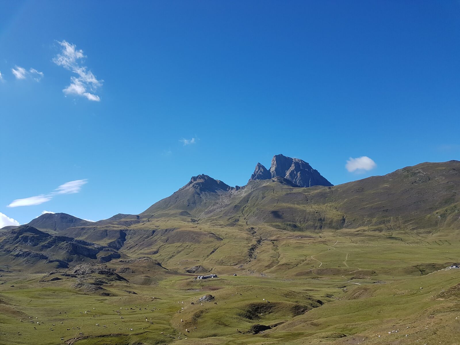Samsung Galaxy S7 sample photo. Pic du midi d'ossau photography