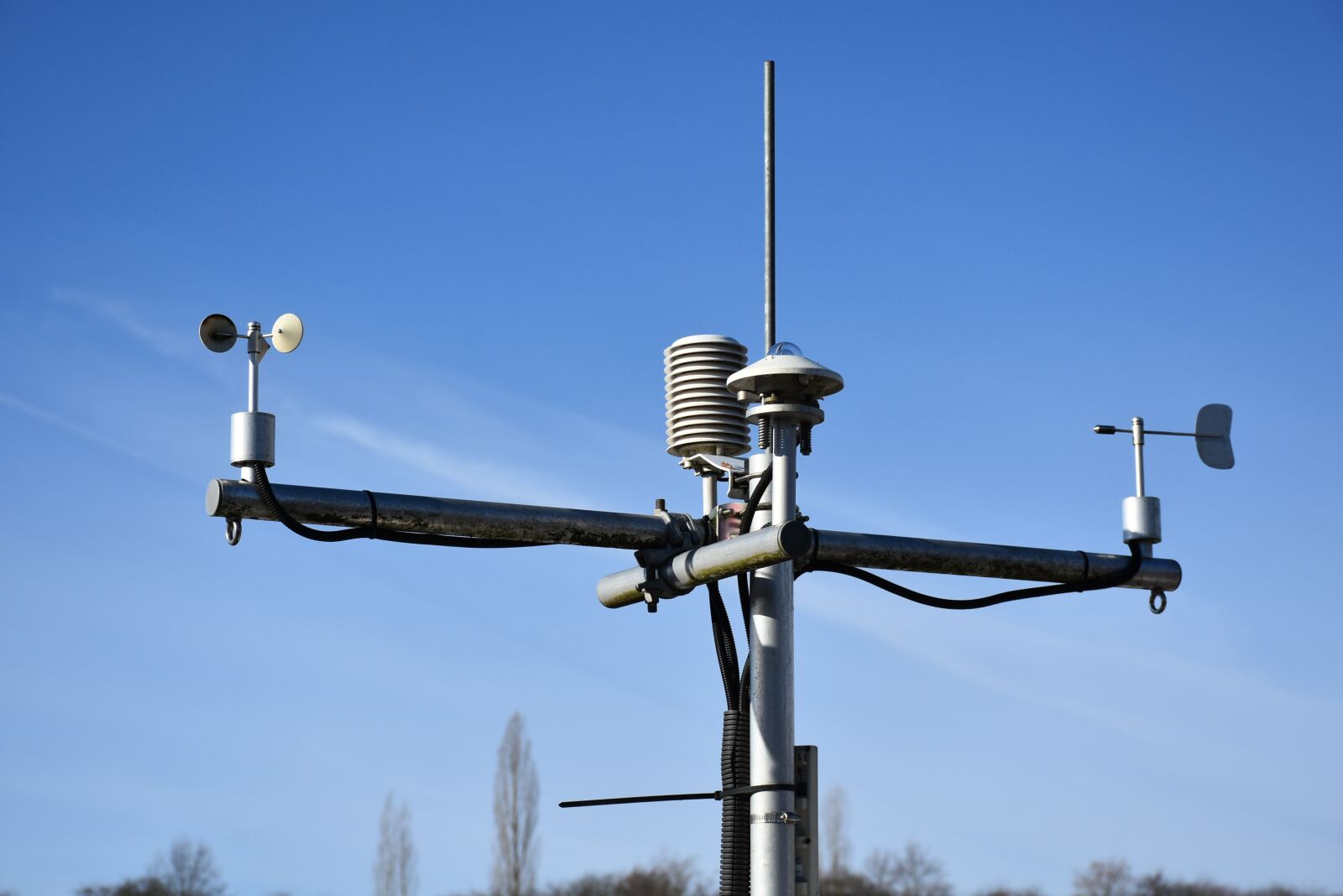 Nikon D7200 sample photo. Anemometer, weather station, professional photography