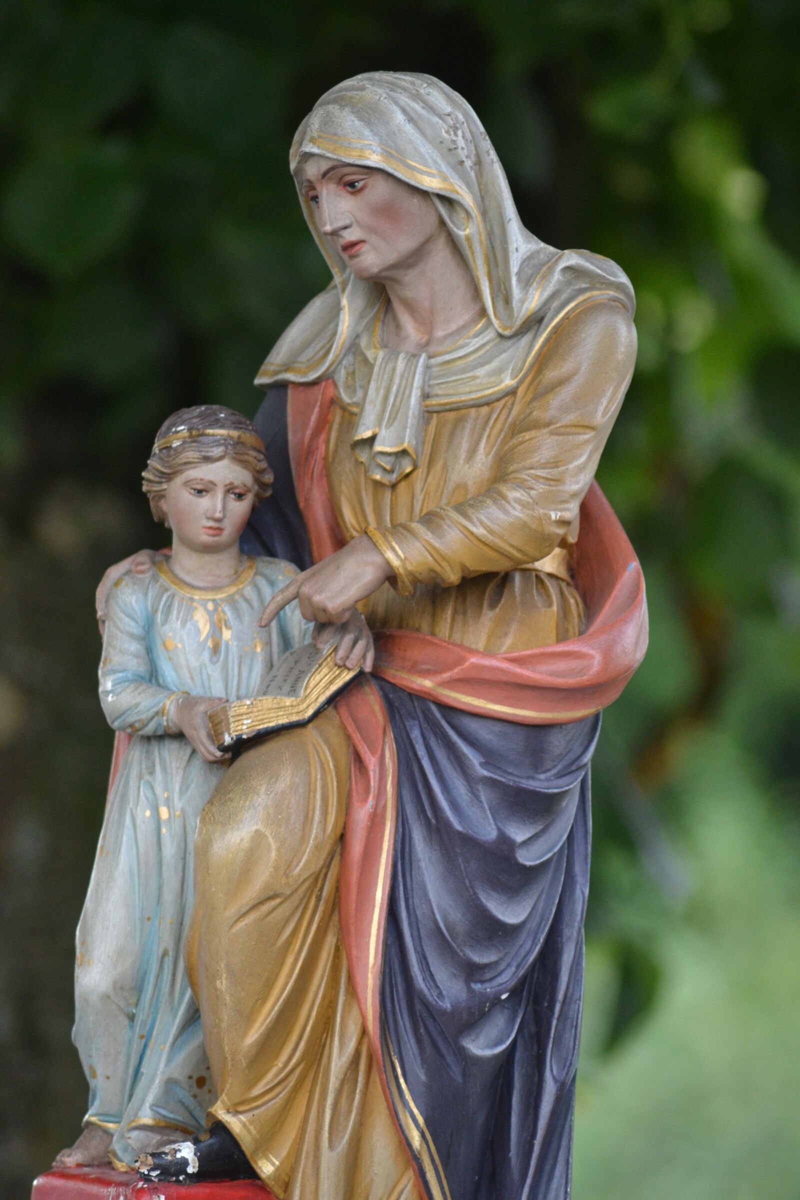 Nikon D3100 sample photo. Statue, mom, girl photography