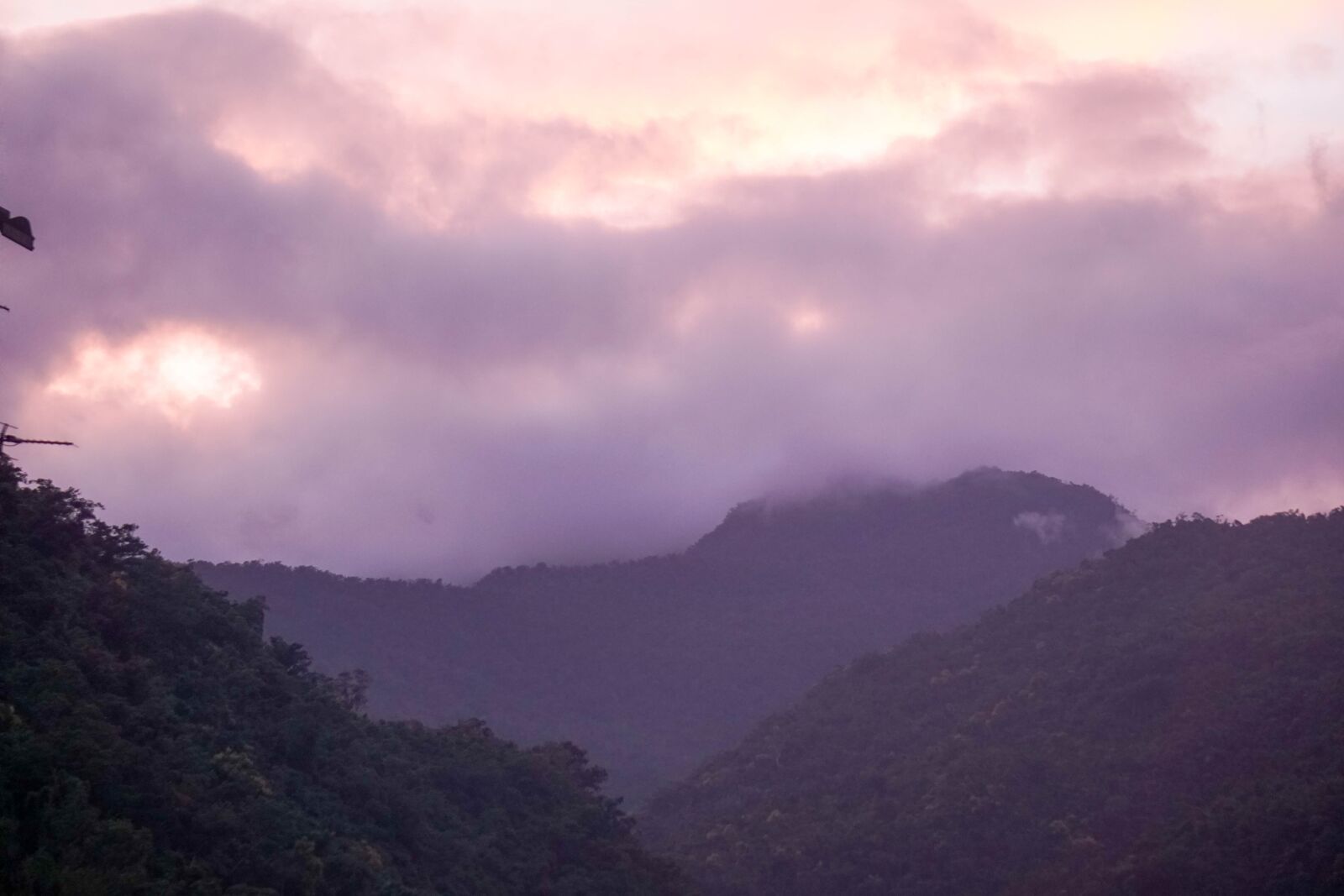 Sony E 55-210mm F4.5-6.3 OSS sample photo. Cloud, view, mountain photography