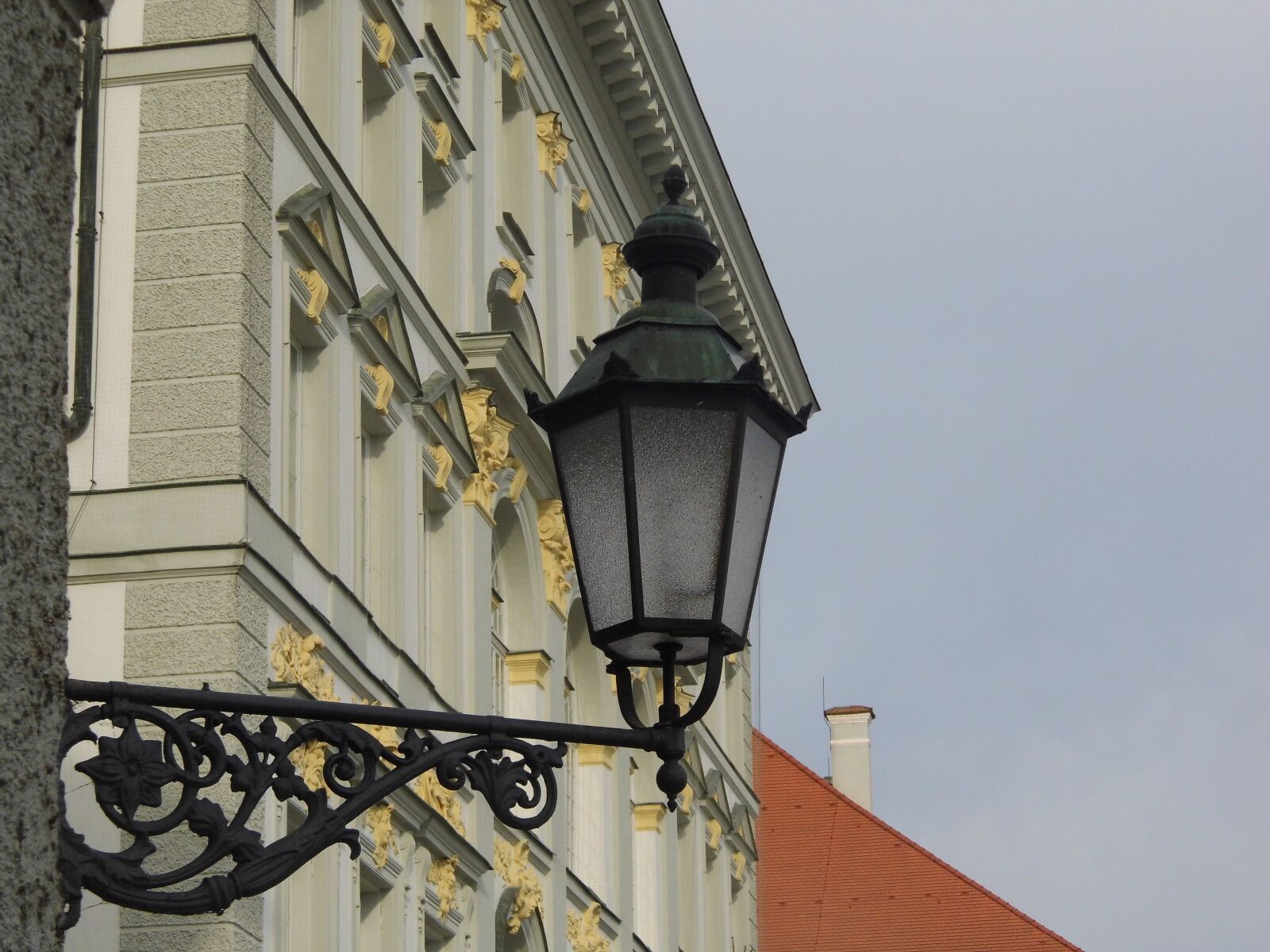 PENTACON luxmedia 16-Z21S sample photo. Monk, bavaria, lamppost photography