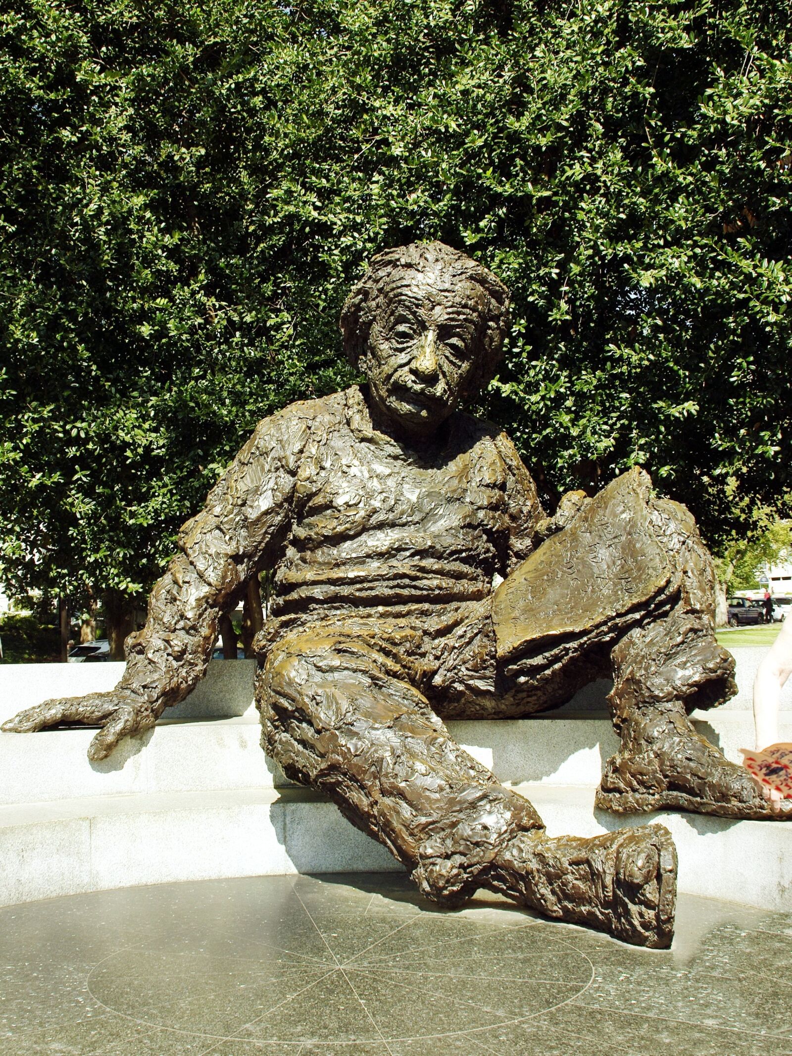 Pentax K200D sample photo. Washington, bronze, einstein photography