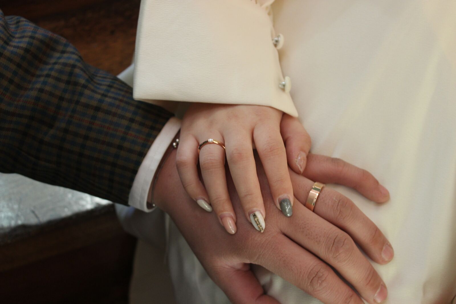 Canon EOS 600D (Rebel EOS T3i / EOS Kiss X5) sample photo. Hand, ring, marriage photography
