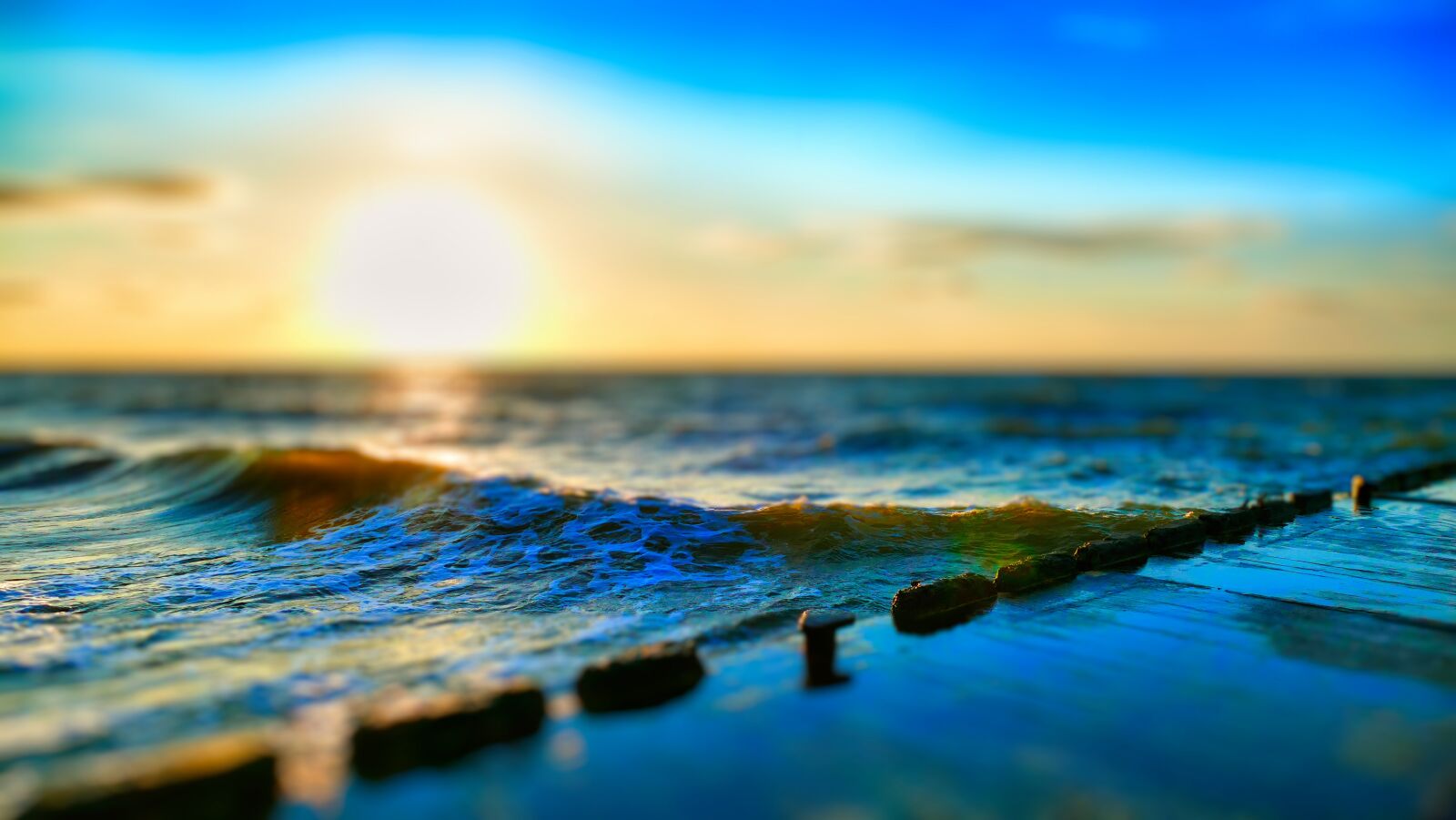 Panasonic Lumix DMC-FZ1000 sample photo. Sea, sunset, summer photography