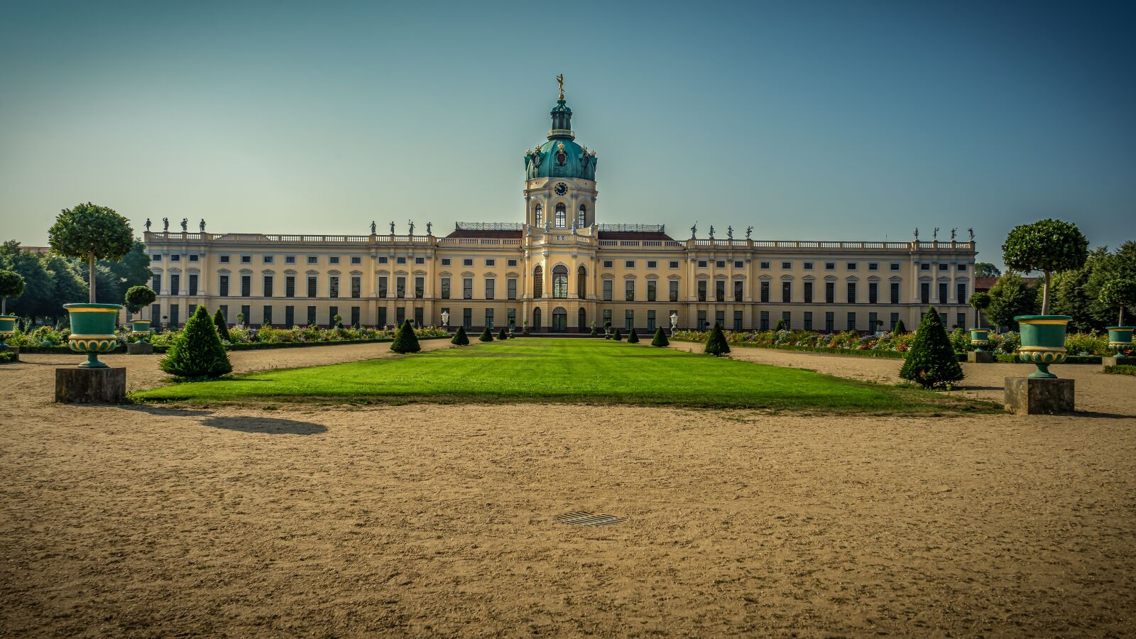 Sony a7 II + Sony FE 28-70mm F3.5-5.6 OSS sample photo. Castle, architecture, germany photography
