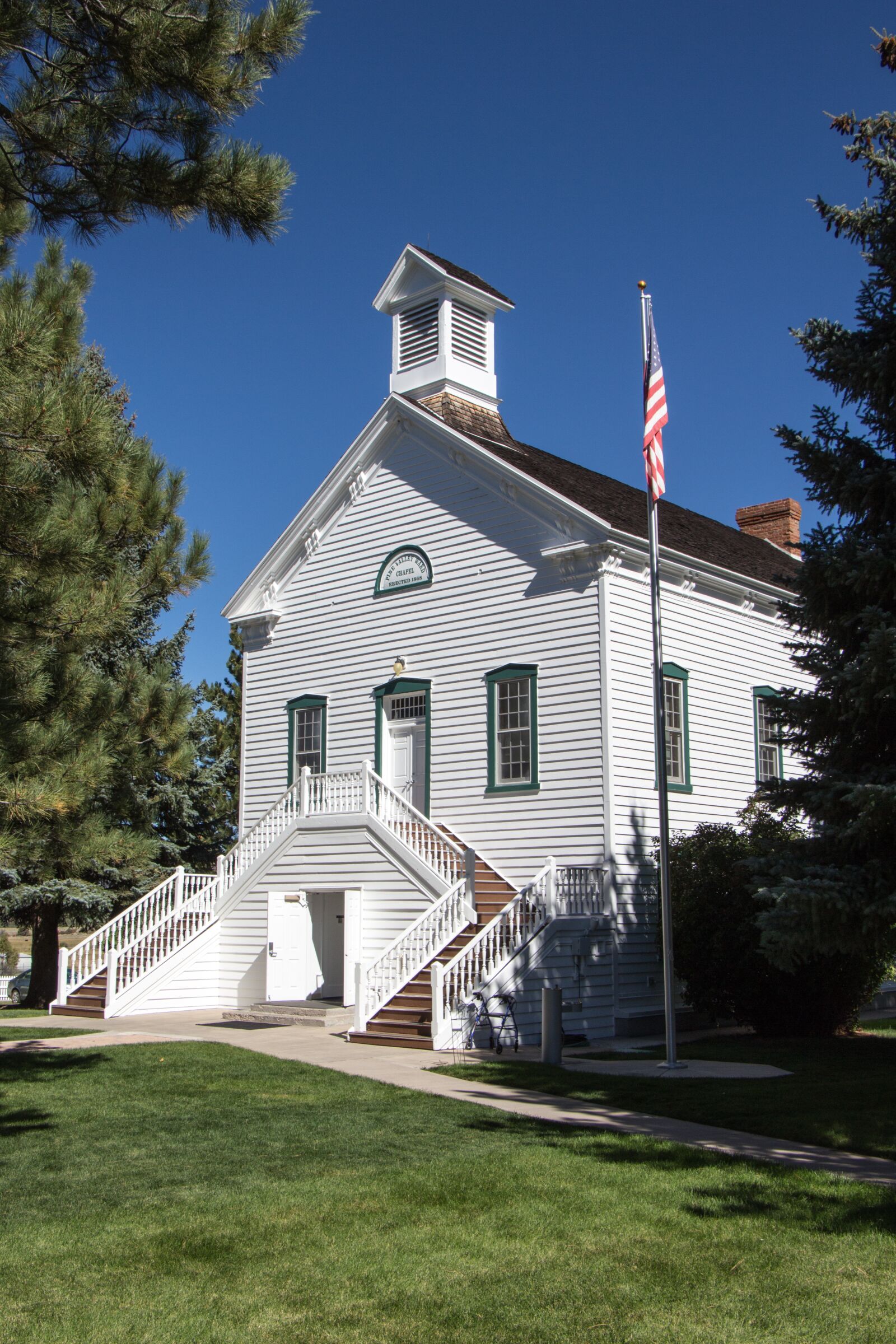 Canon EOS 700D (EOS Rebel T5i / EOS Kiss X7i) sample photo. Old church, pine valley photography