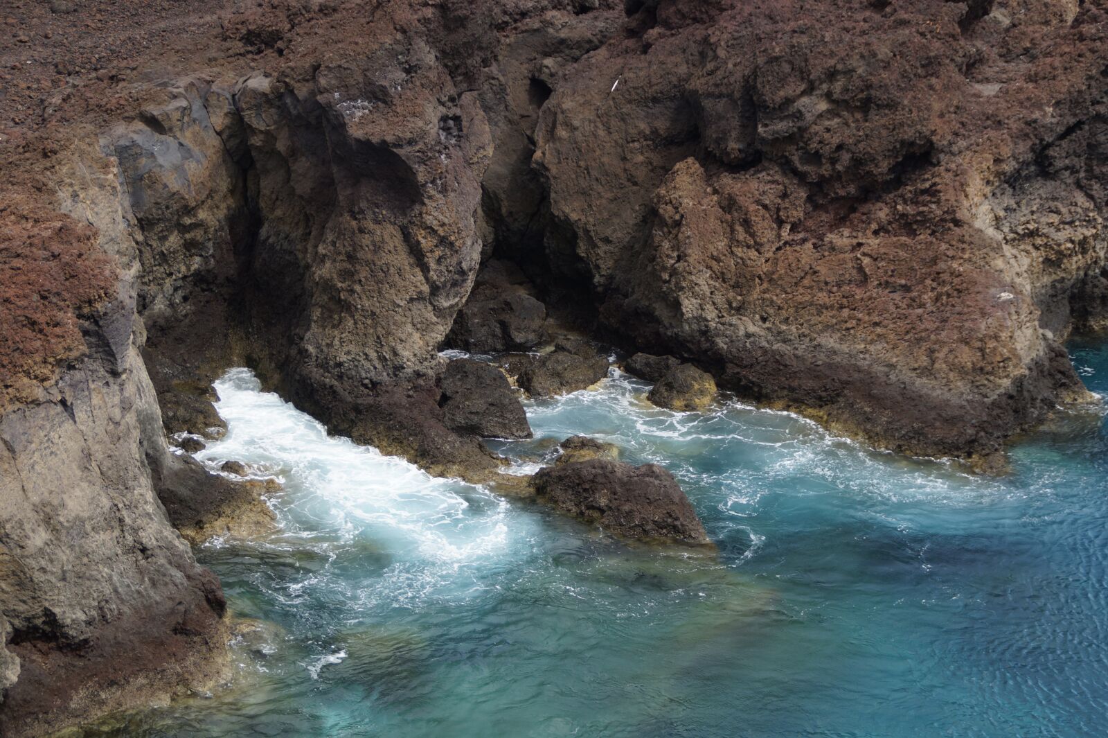 Sony SLT-A58 sample photo. Coast, azure, turquoise photography