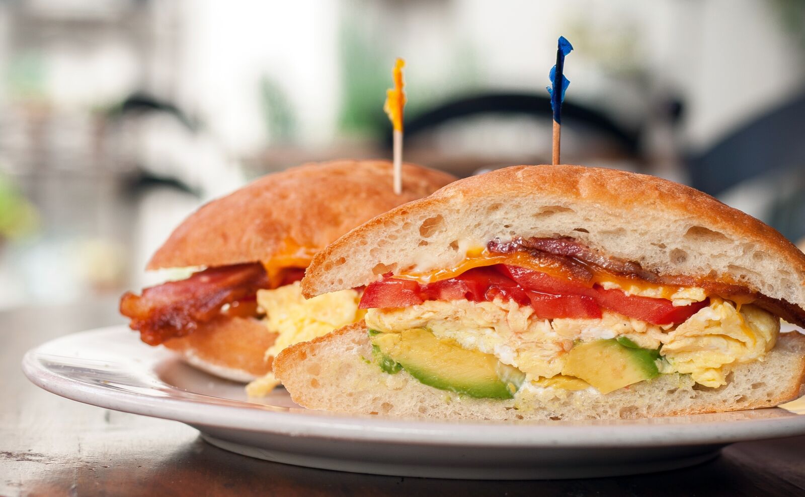 Canon EOS 1000D (EOS Digital Rebel XS / EOS Kiss F) + Canon EF 50mm F1.8 STM sample photo. Egg, sandwich, food photography