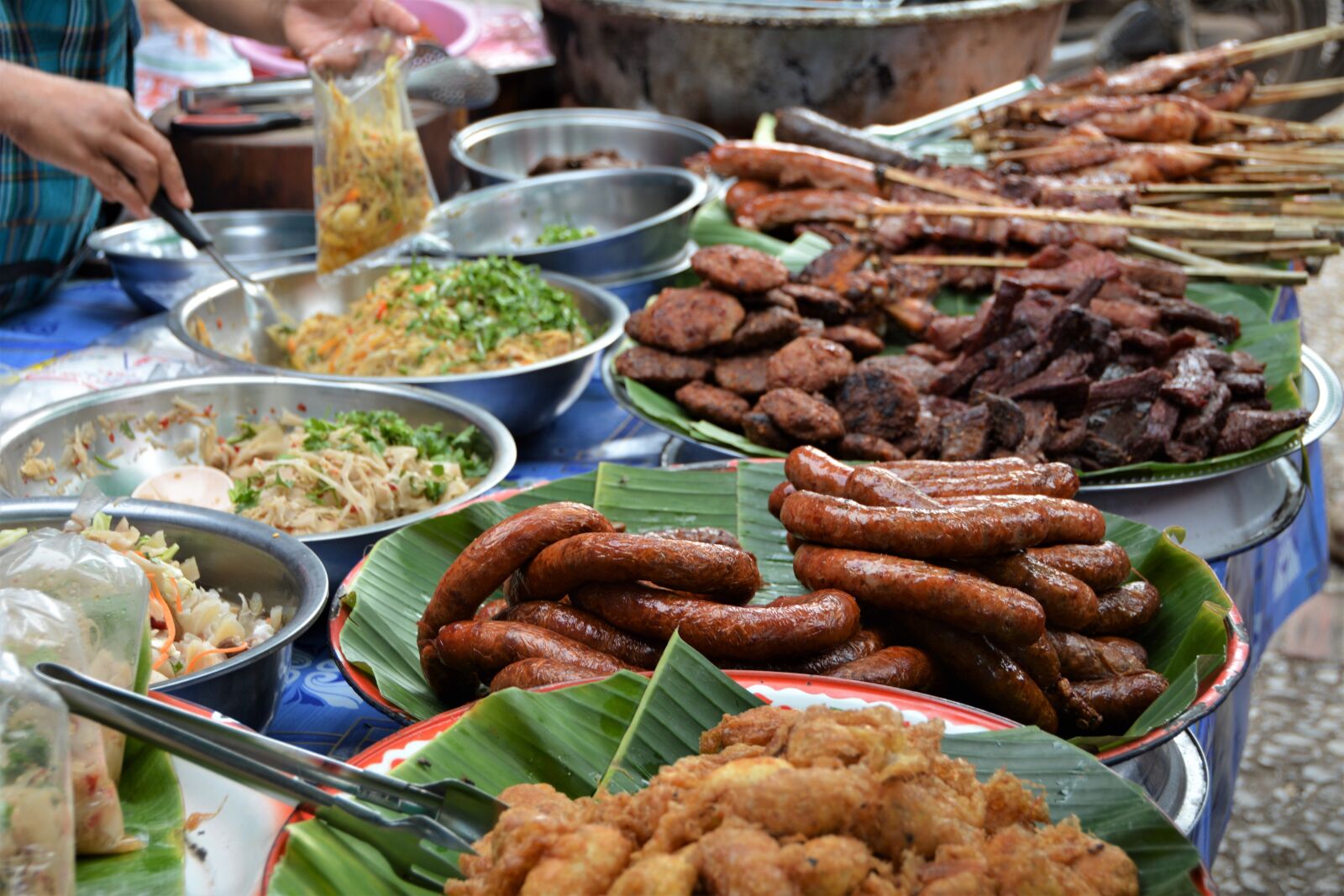 Nikon D7100 sample photo. Laos, luang prabang, market photography