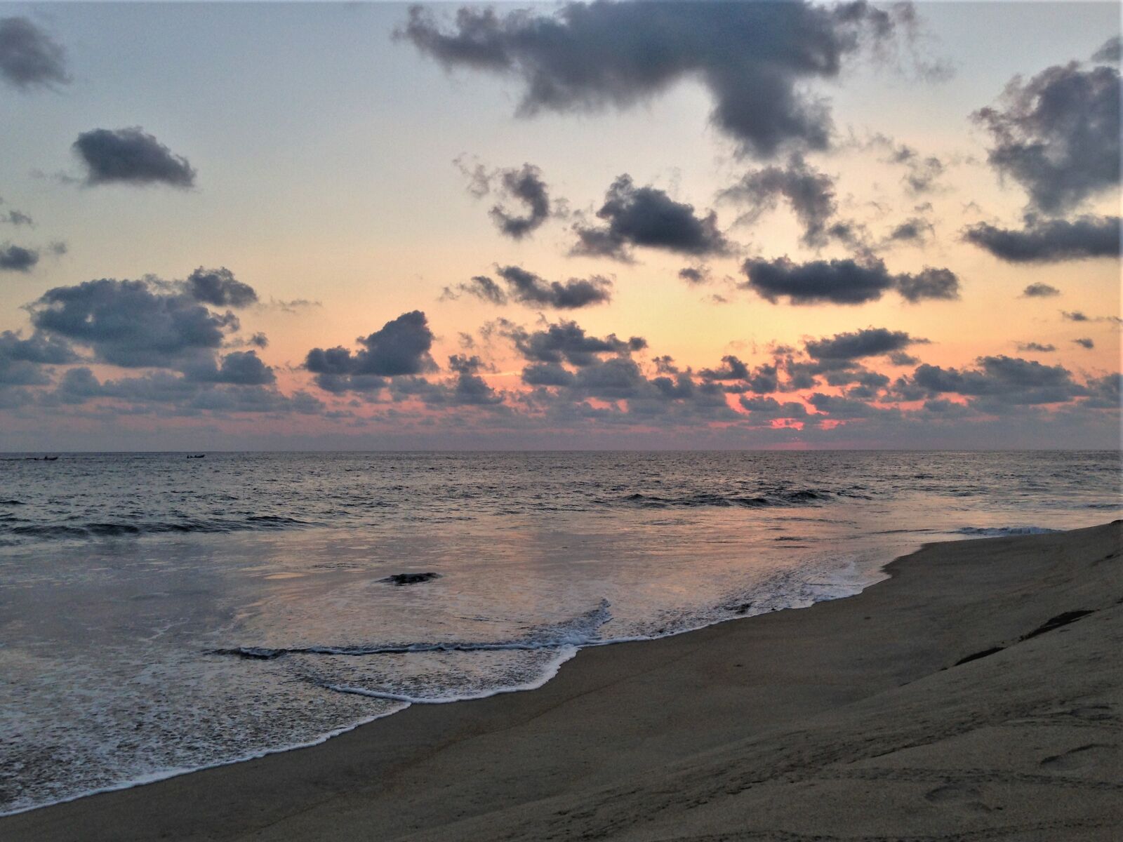 Apple iPhone 5 sample photo. Waters, sea, beach photography
