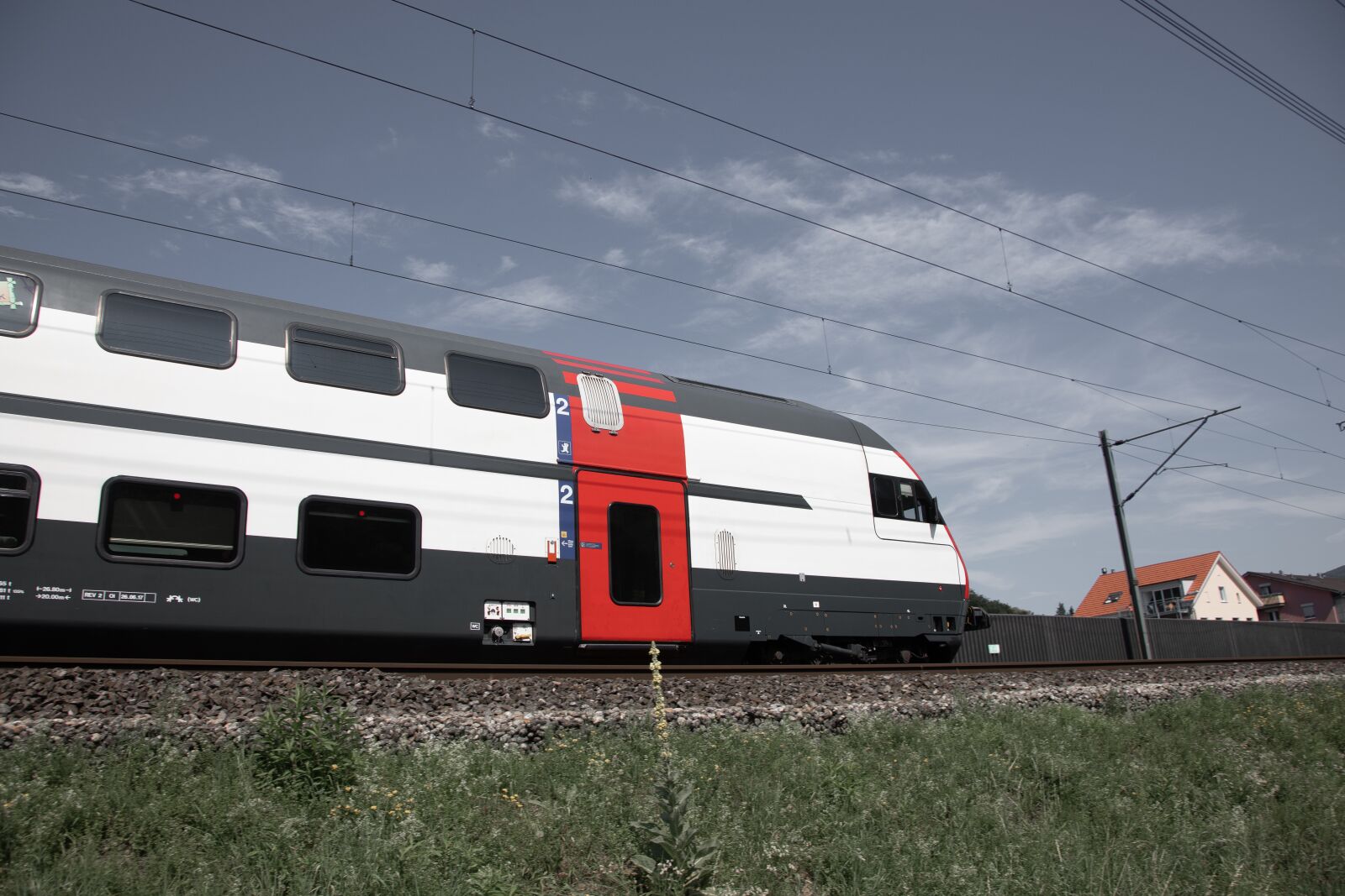 Canon EOS 5D Mark IV sample photo. Train, track, rails photography