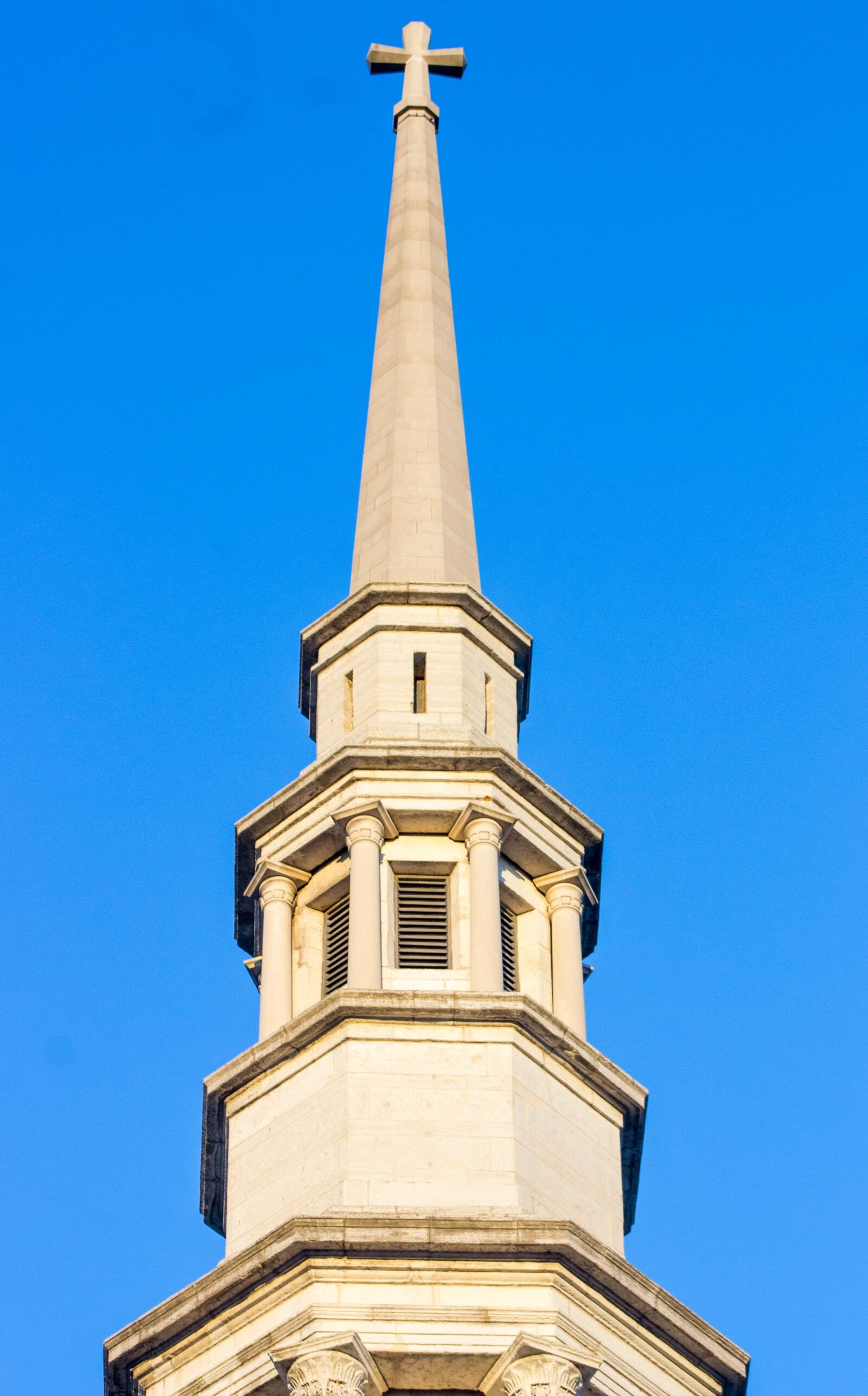 Canon EOS 600D (Rebel EOS T3i / EOS Kiss X5) sample photo. Architecture, sky, religion photography