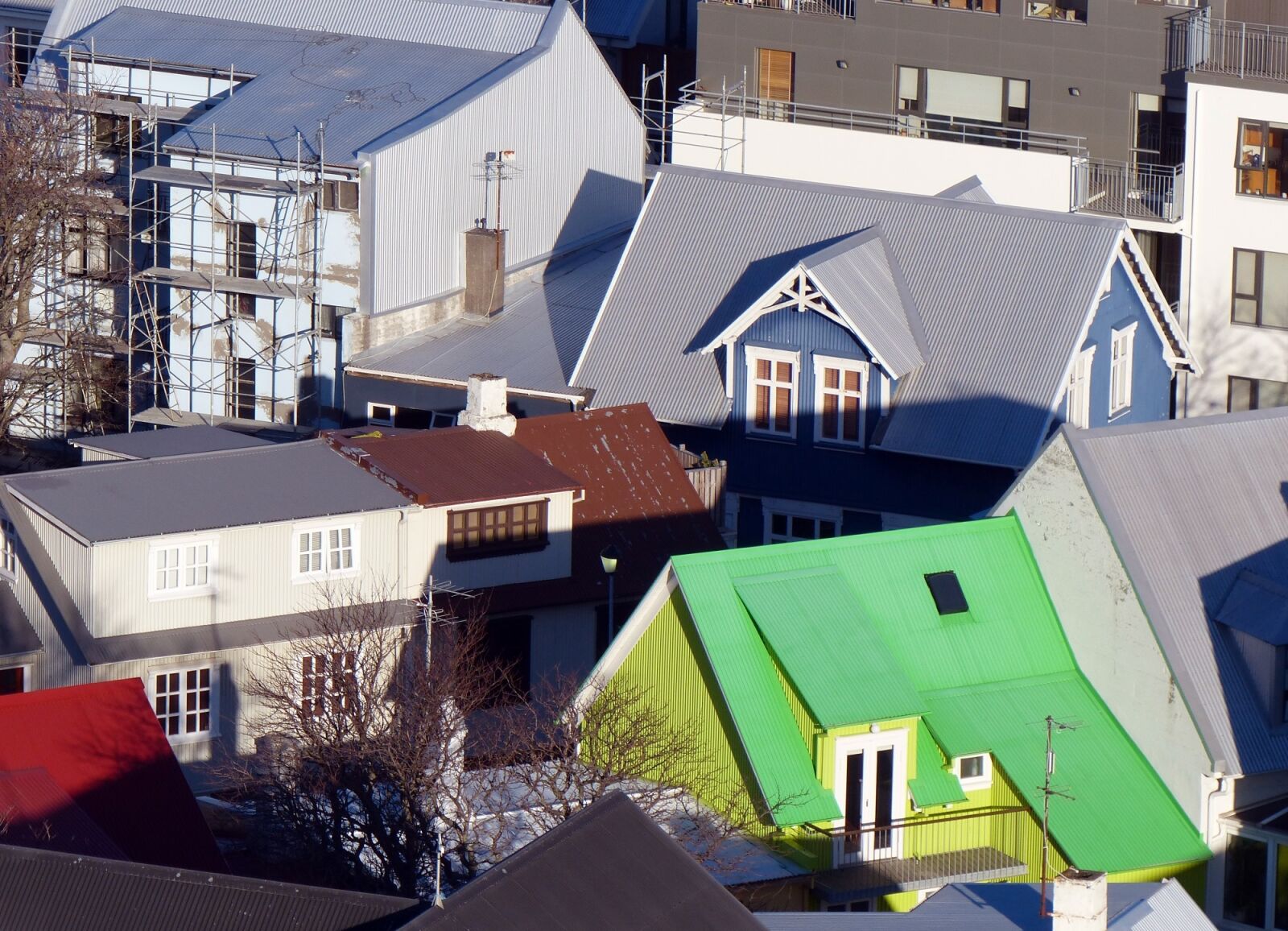 Panasonic Lumix DMC-FZ200 sample photo. Iceland, reykjavik, roofs photography