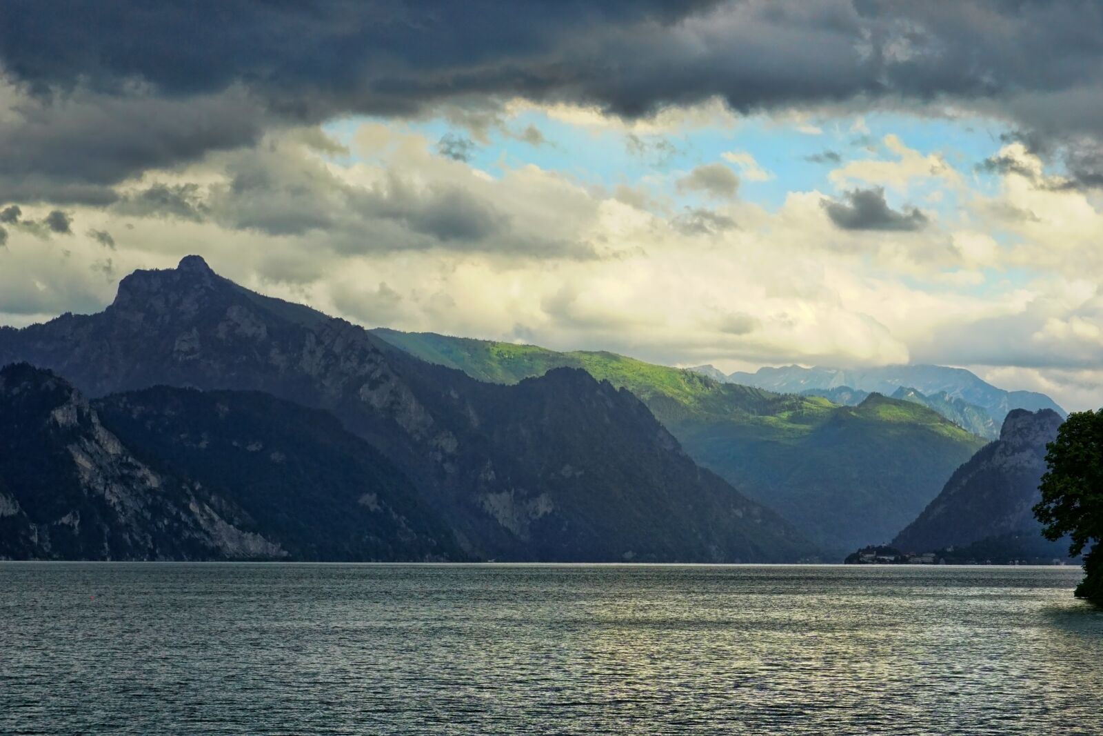 Sony E 18-135mm F3.5-5.6 OSS sample photo. Nature, lake, mountains photography