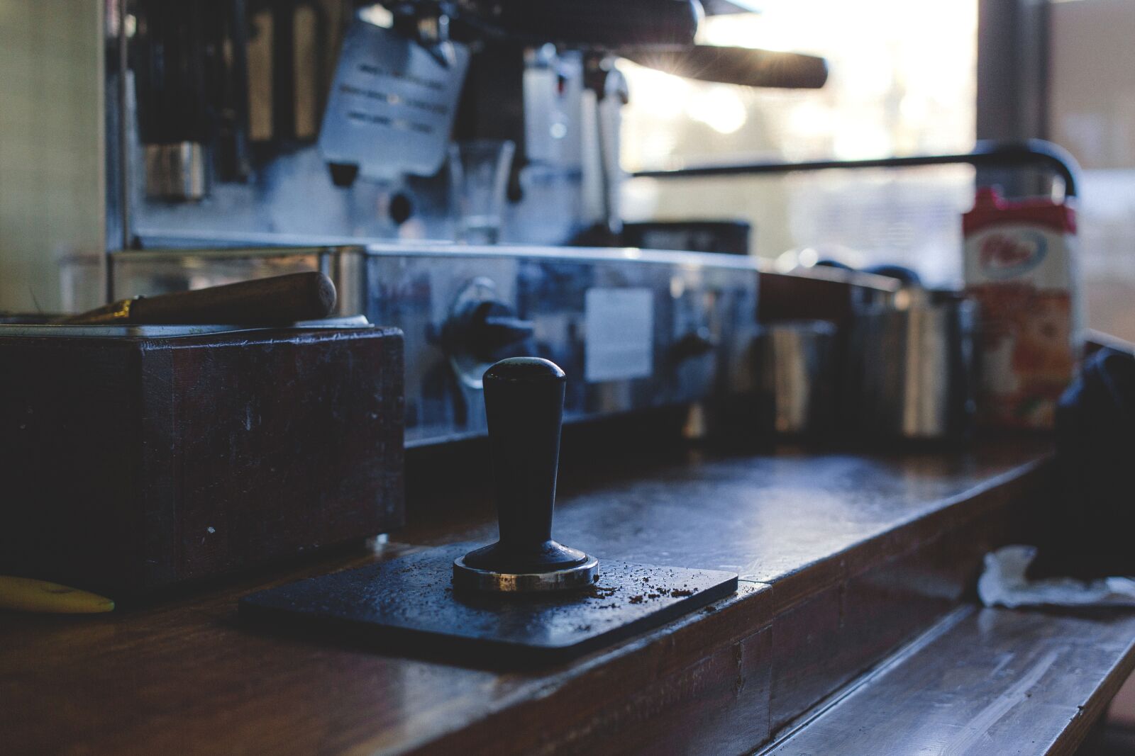 Canon EF 40mm F2.8 STM sample photo. Food, drinks, barista photography