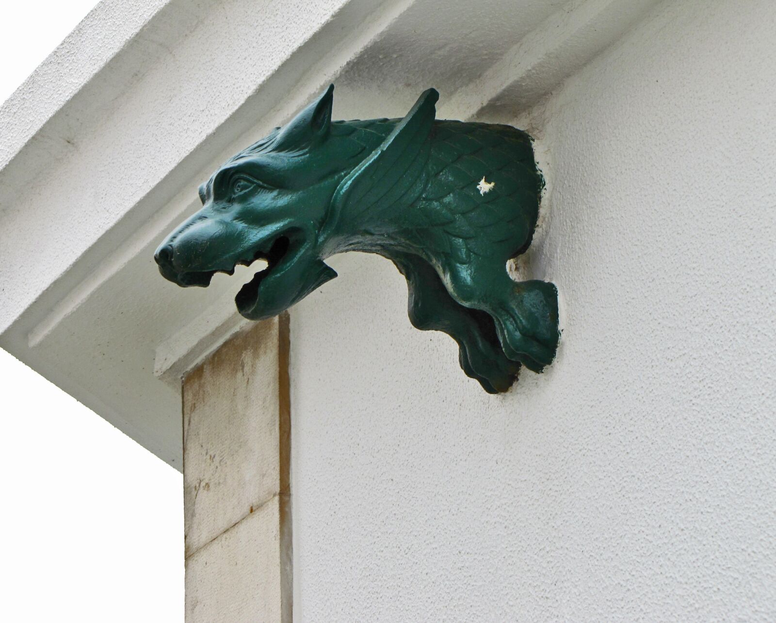 Canon PowerShot SX20 IS sample photo. Chimera, sculpture, dragon photography