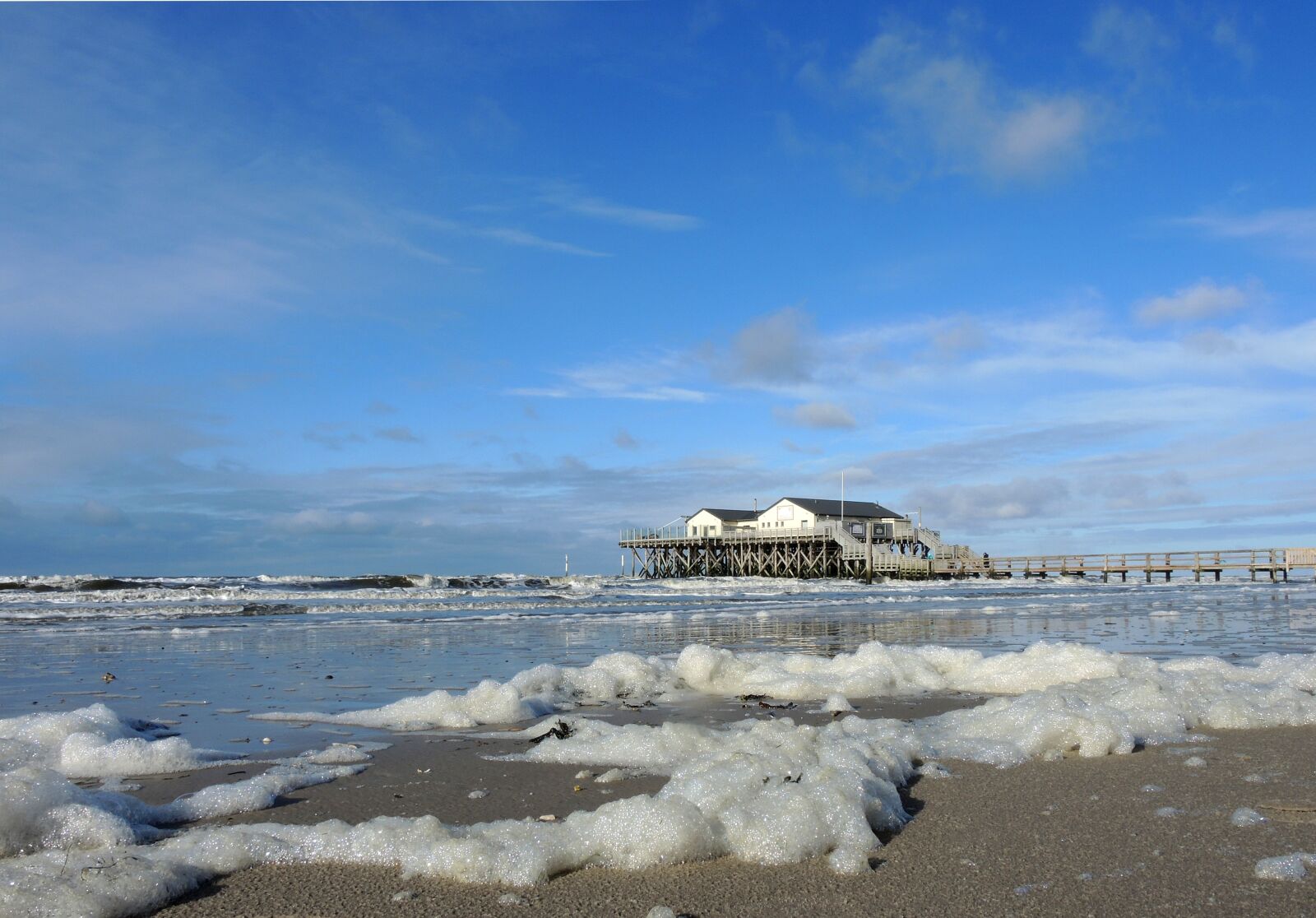 Nikon Coolpix P7700 sample photo. North sea, sea, vacations photography