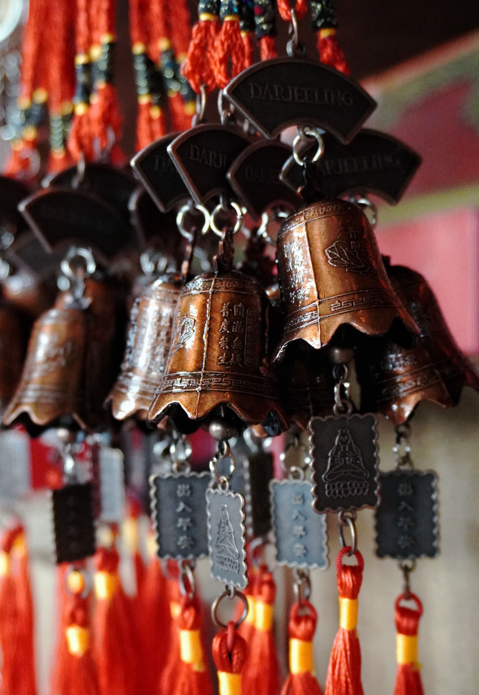 Sony ZV-E10 sample photo. Souvenir bell photography