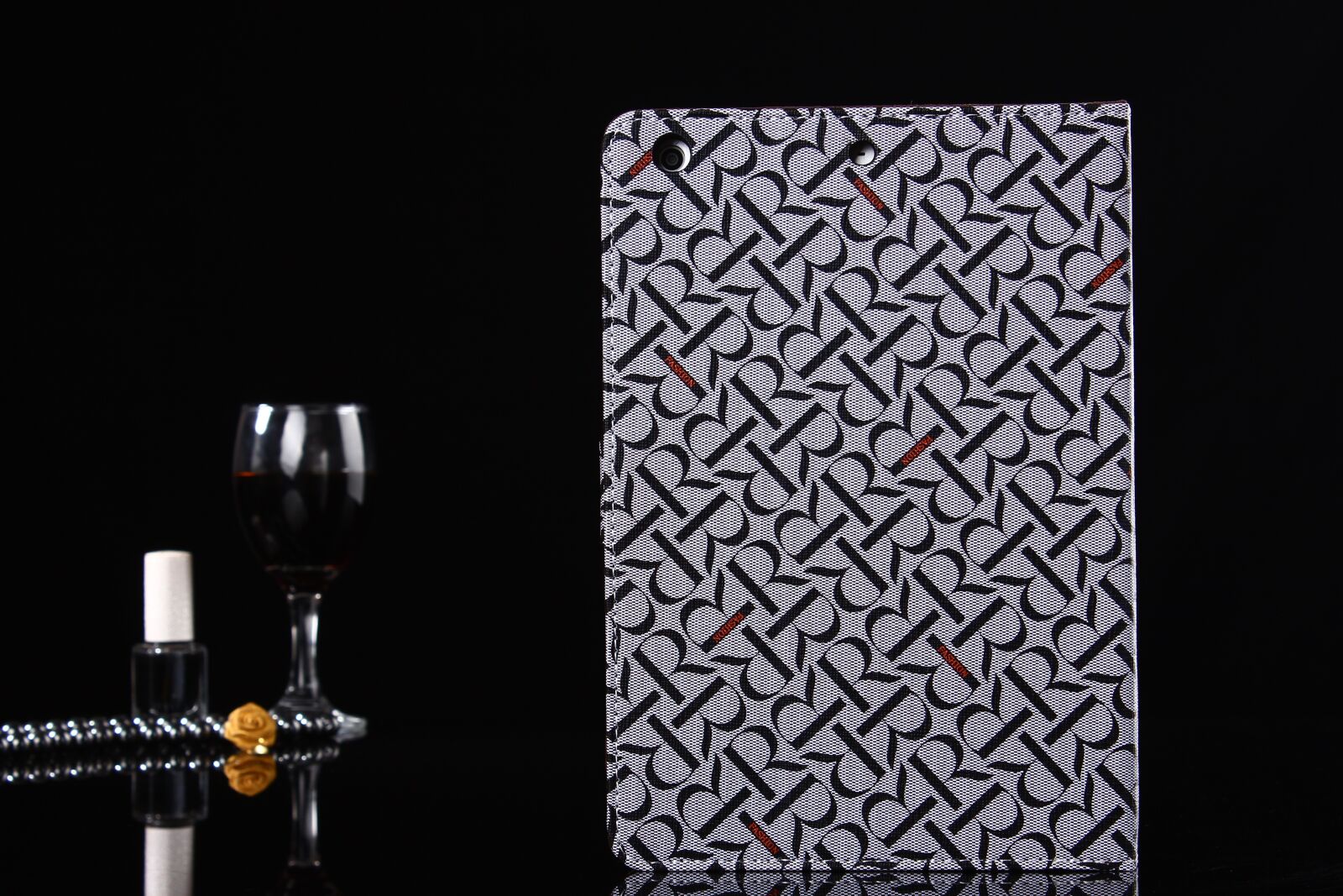 Canon EOS 60D sample photo. Cover for pad, leather photography