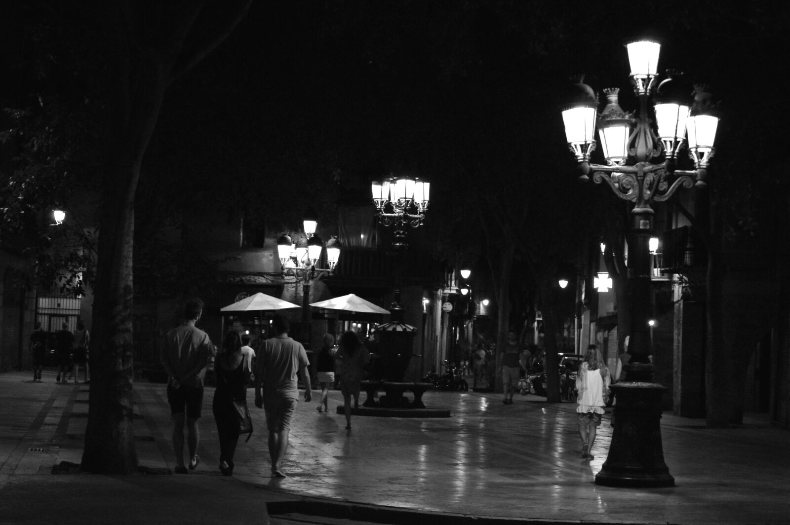 Nikon D3200 sample photo. Night, city, barcelona photography