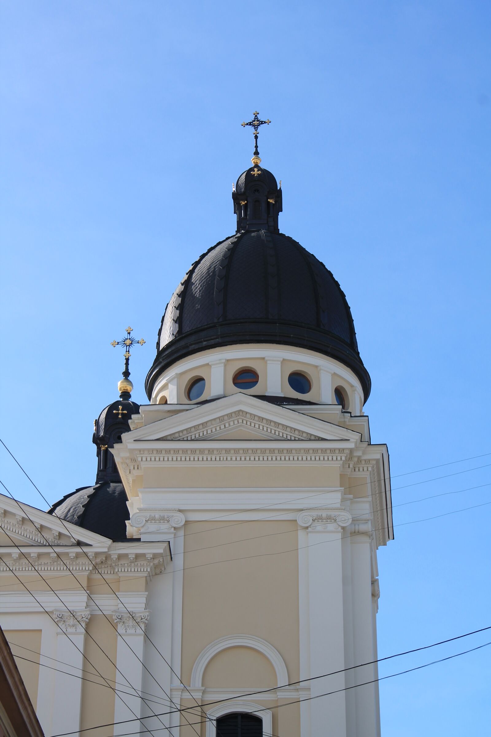 Canon EOS 1100D (EOS Rebel T3 / EOS Kiss X50) sample photo. Architecture, religion, church photography