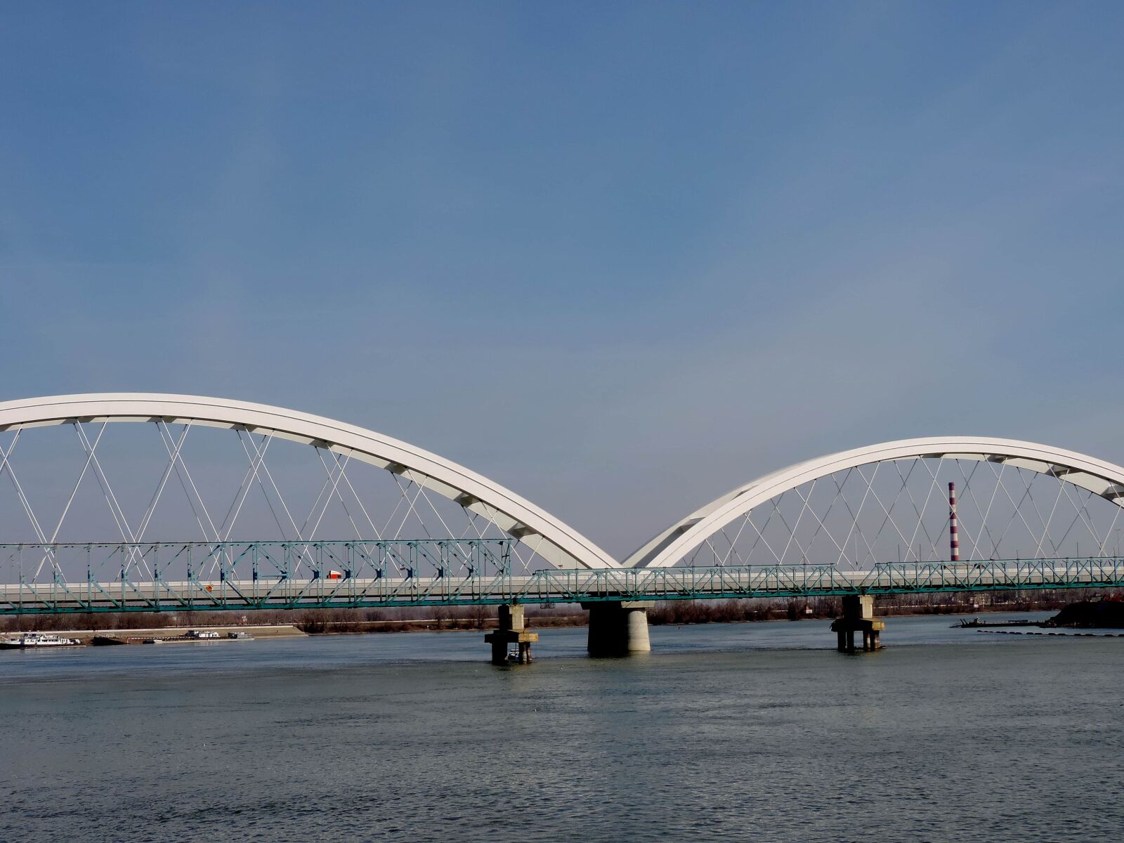 Nikon Coolpix P520 sample photo. Architecture, city, river, structure photography