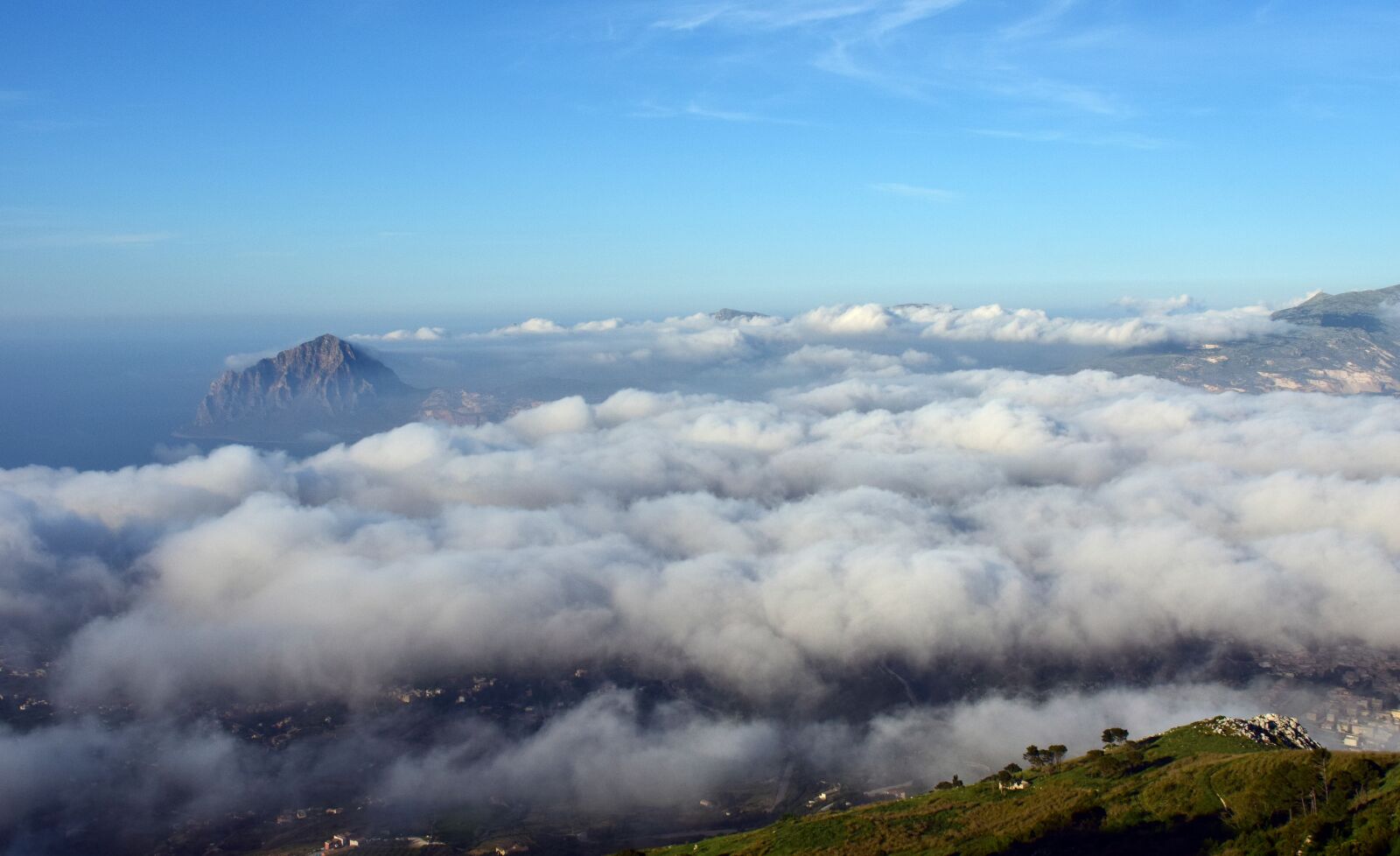 Nikon D3300 sample photo. Clouds, mountain, view photography