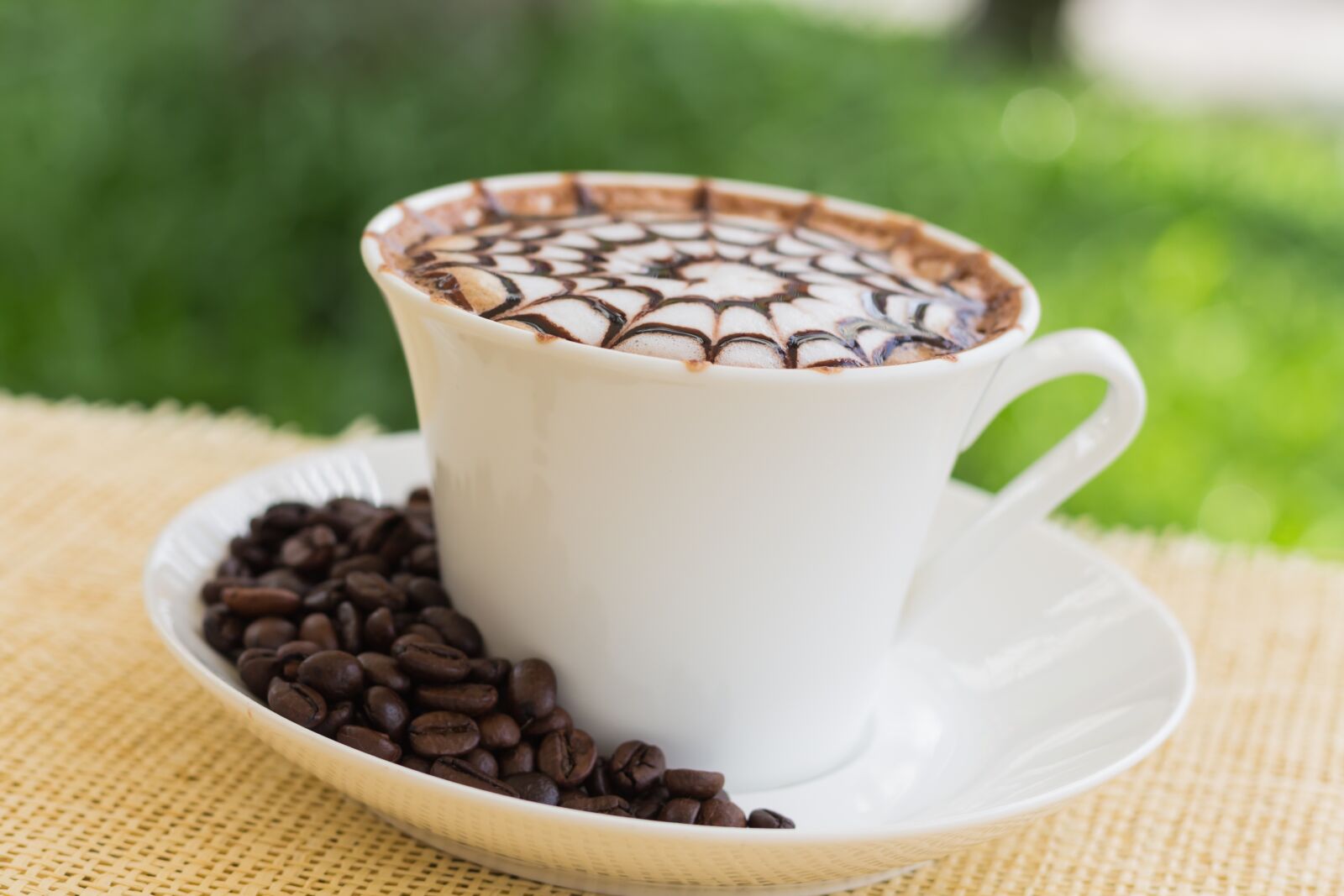 Canon EOS 700D (EOS Rebel T5i / EOS Kiss X7i) + Canon EF 50mm F1.8 STM sample photo. Beverage, in the morning photography