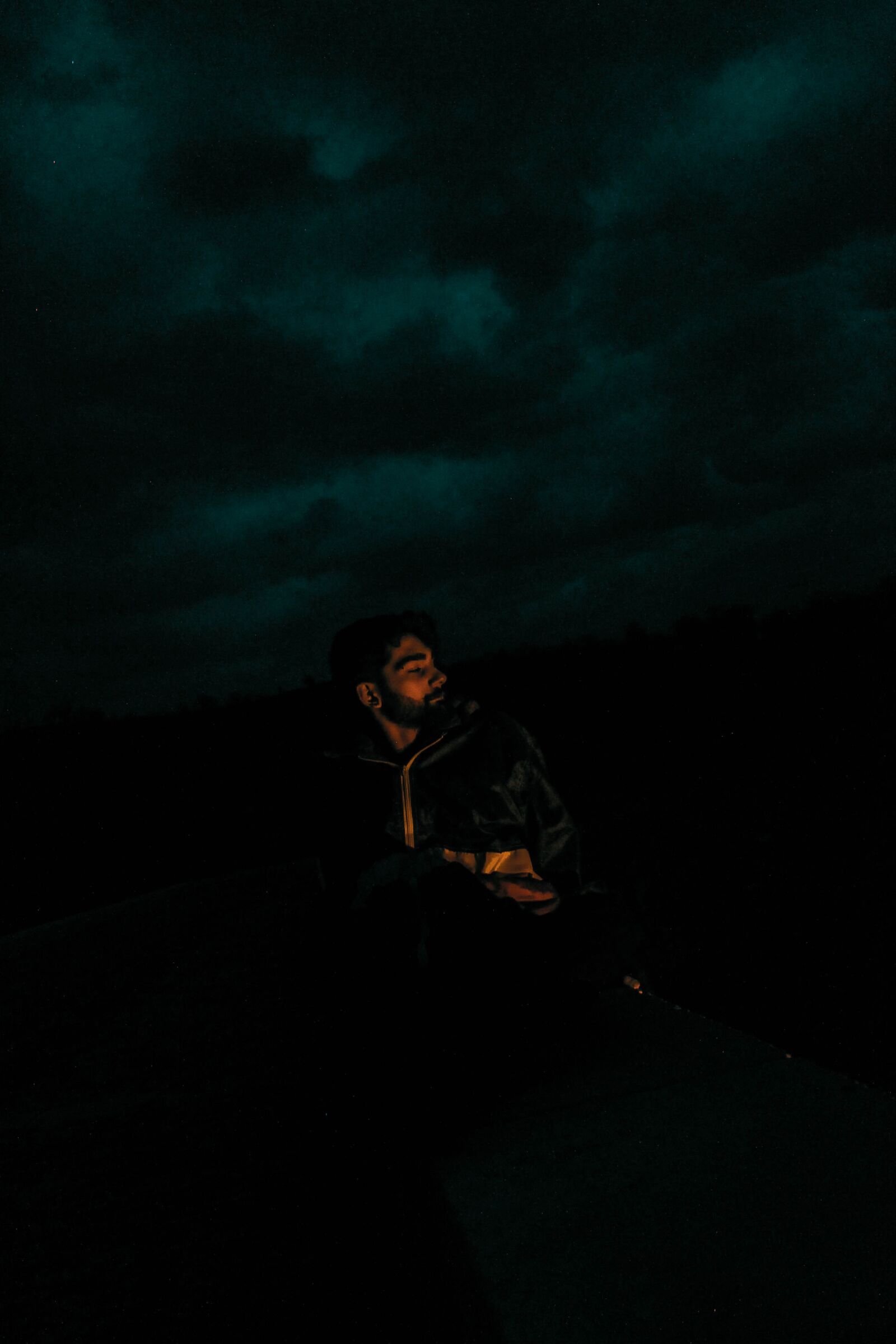 Canon EOS 1100D (EOS Rebel T3 / EOS Kiss X50) sample photo. Male, model, night photography
