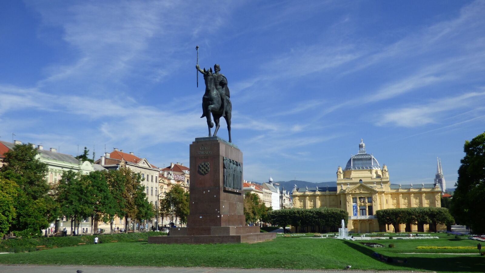 Panasonic Lumix DMC-FZ70 sample photo. Zagreb, croatia, king tomislav photography