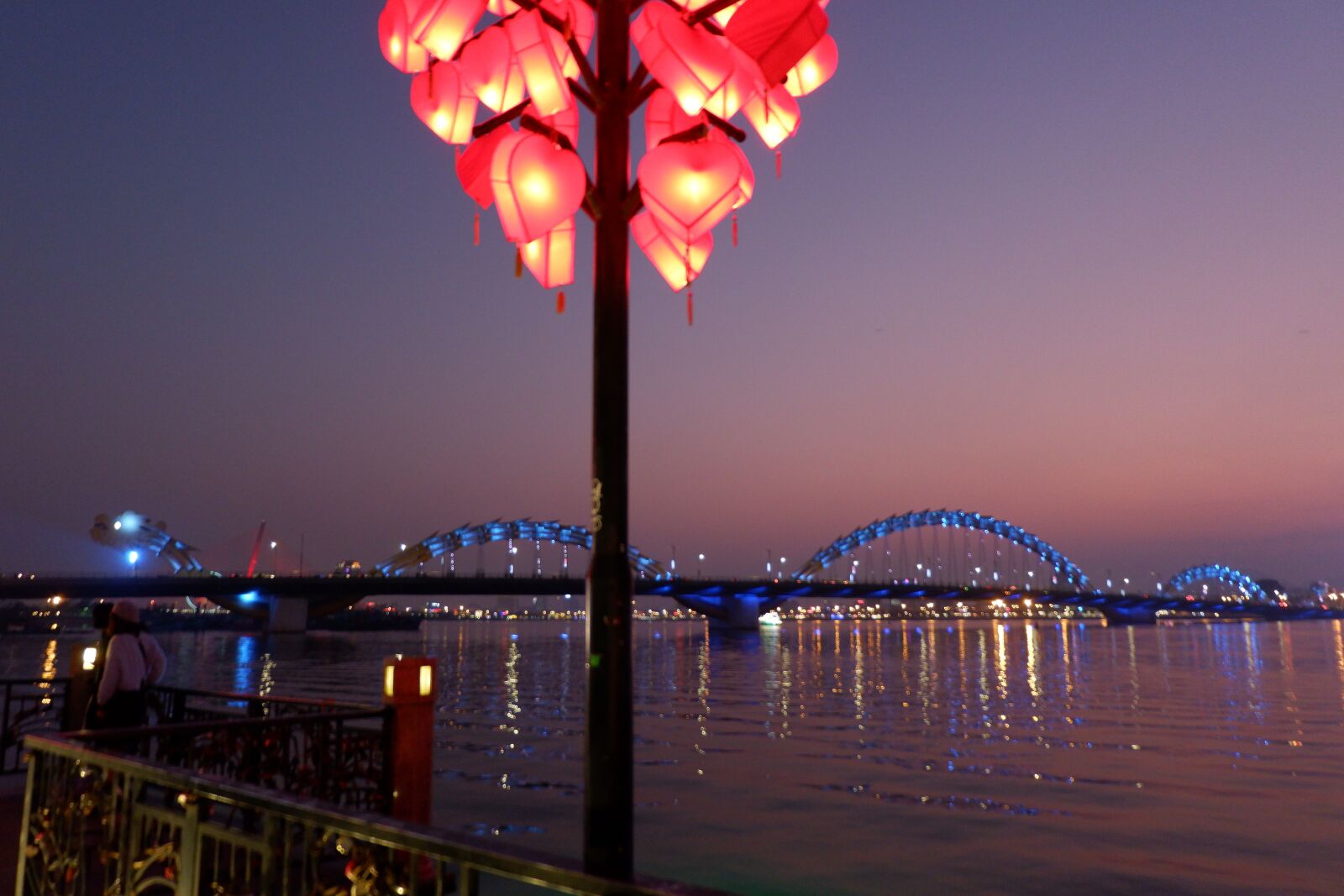 Fujifilm X-A3 + Fujifilm XC 16-50mm F3.5-5.6 OIS II sample photo. Love bridge, romantic places photography