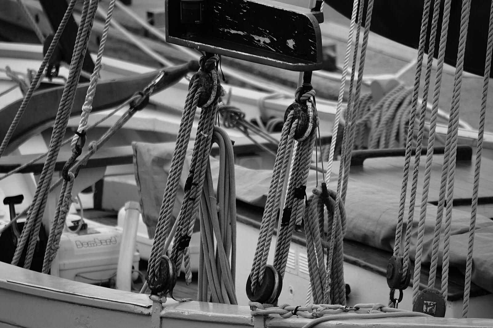 Nikon D5200 sample photo. Strings, sailboat, navigation photography