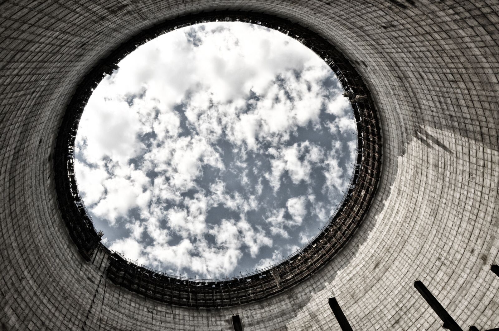 Nikon D90 sample photo. Pripyat, chernobyl, cooling tower photography