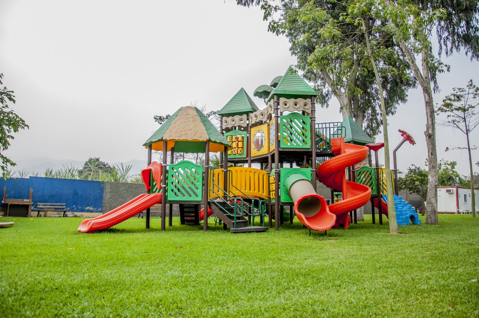 Nikon D90 sample photo. Fun, game, kids photography