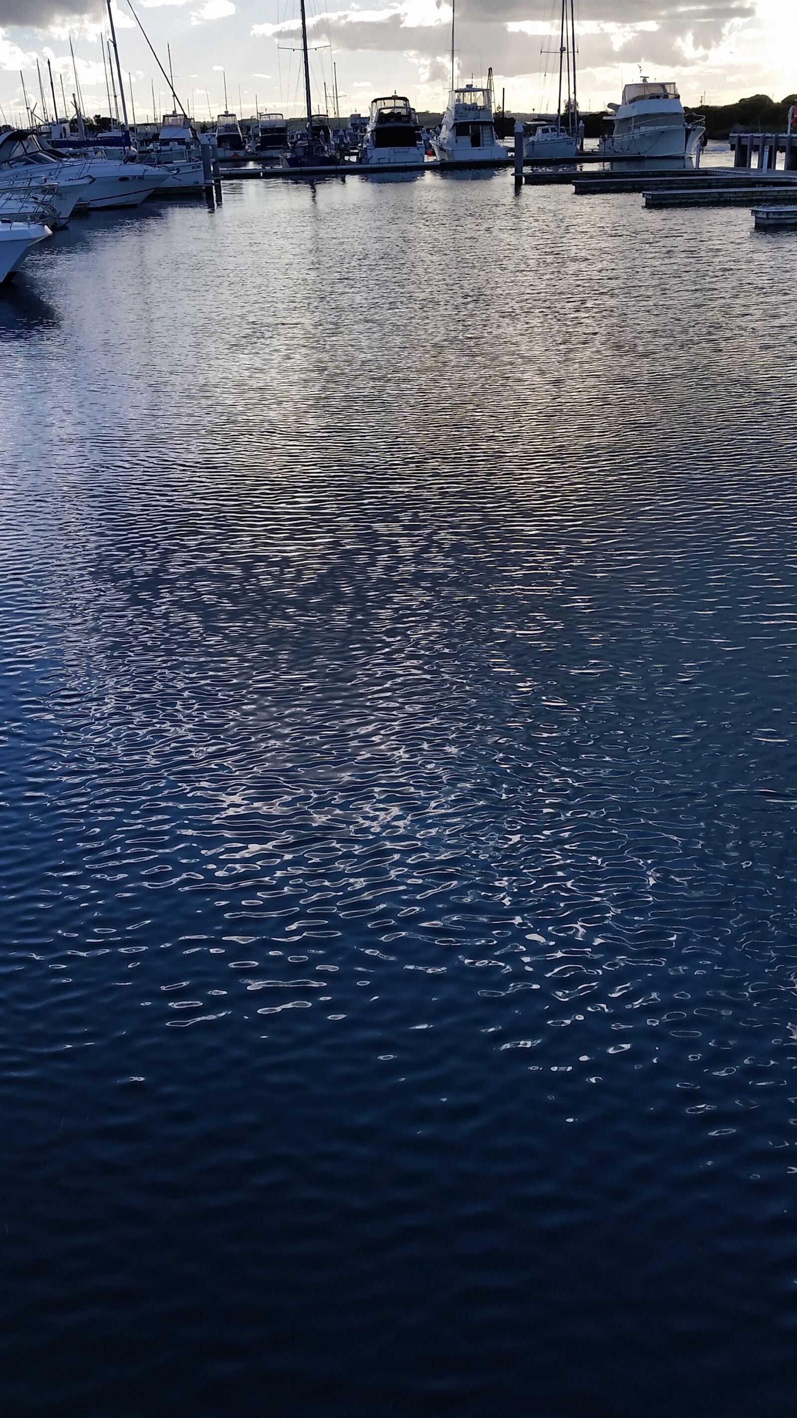 Samsung Galaxy S5 sample photo. Marina, boats, harbour photography