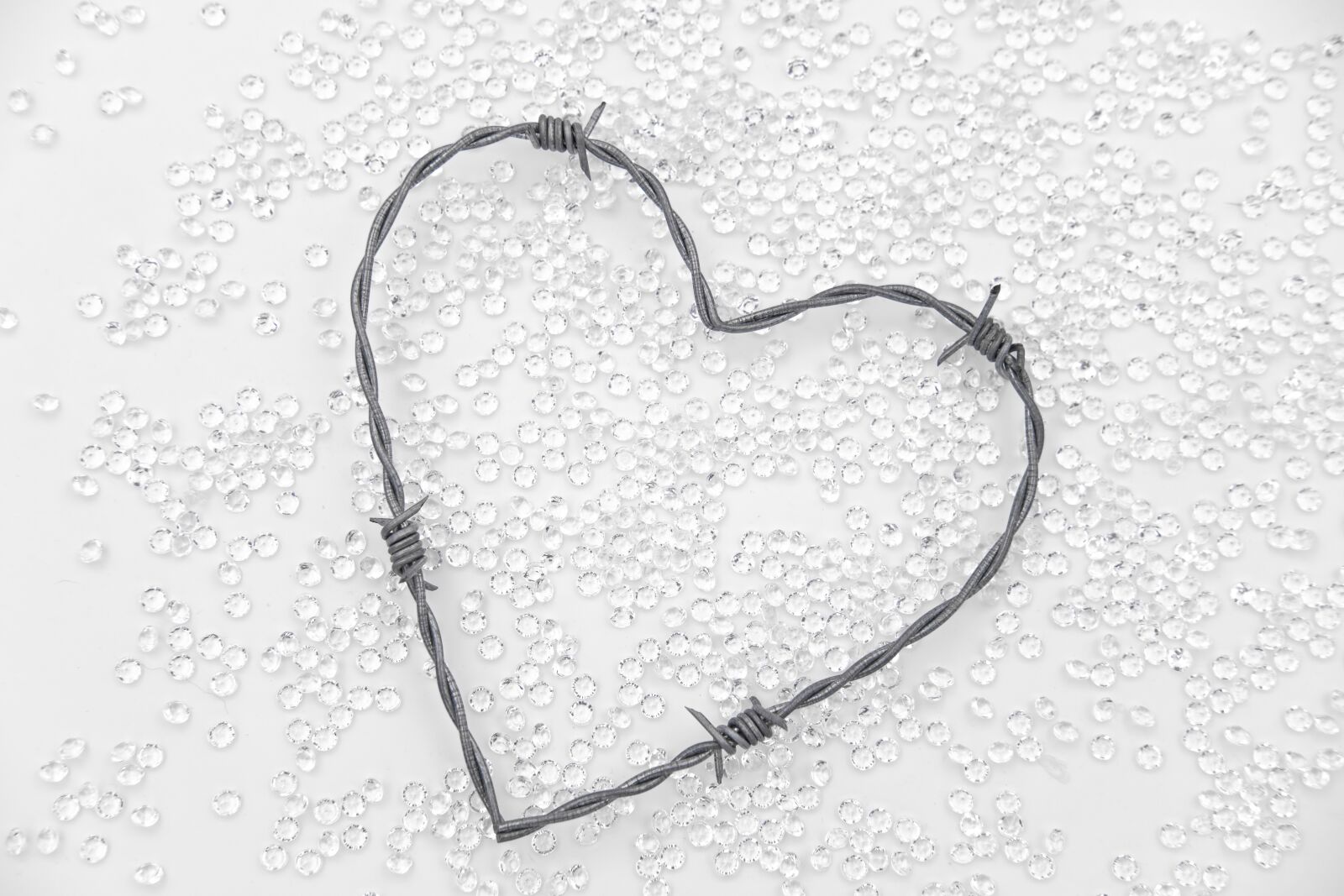 Fujifilm X-T2 + Fujifilm XF 35mm F2 R WR sample photo. Heart, diamonds, love photography