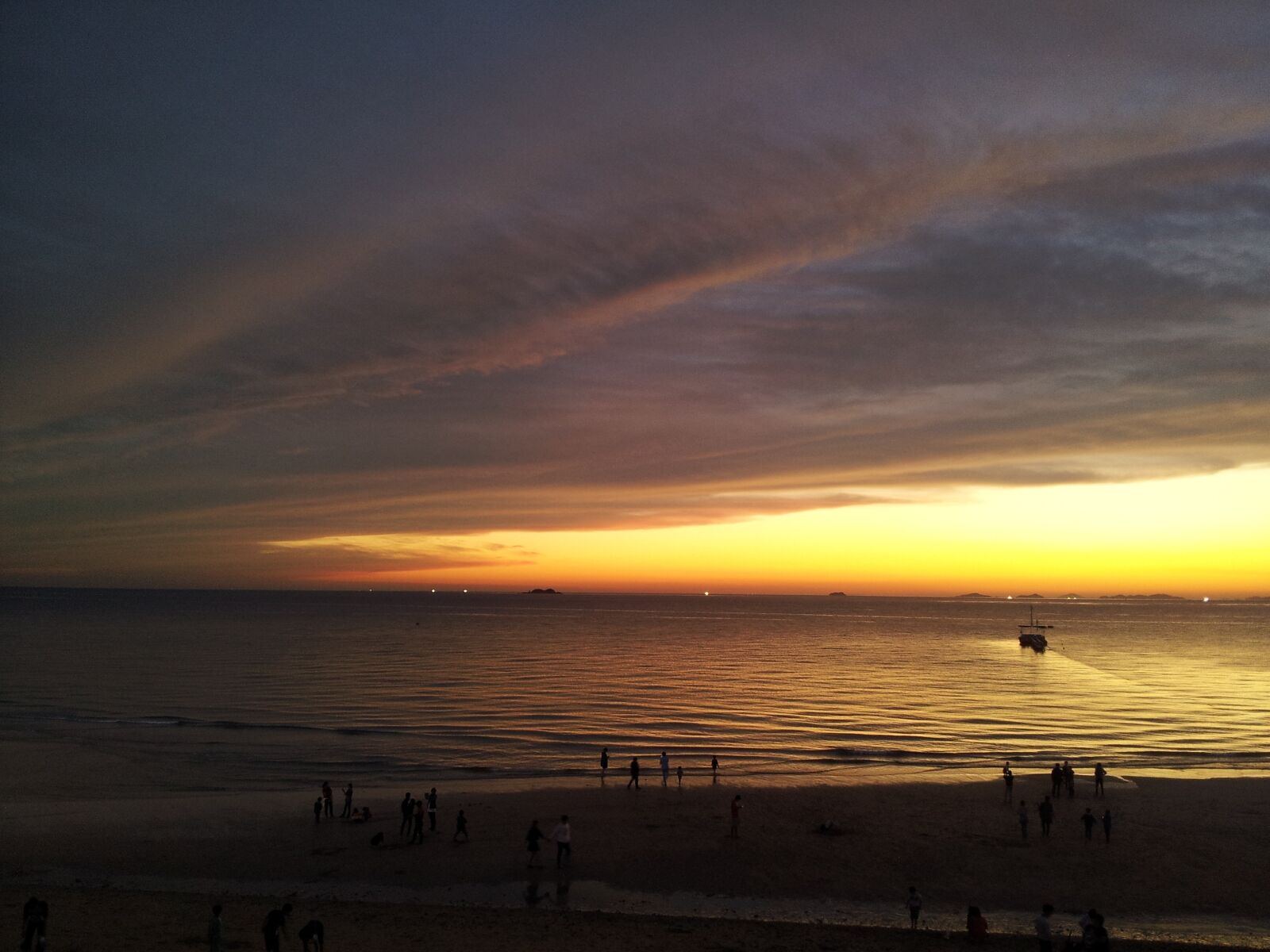 Samsung Galaxy S2 sample photo. Glow, beach, sunset photography