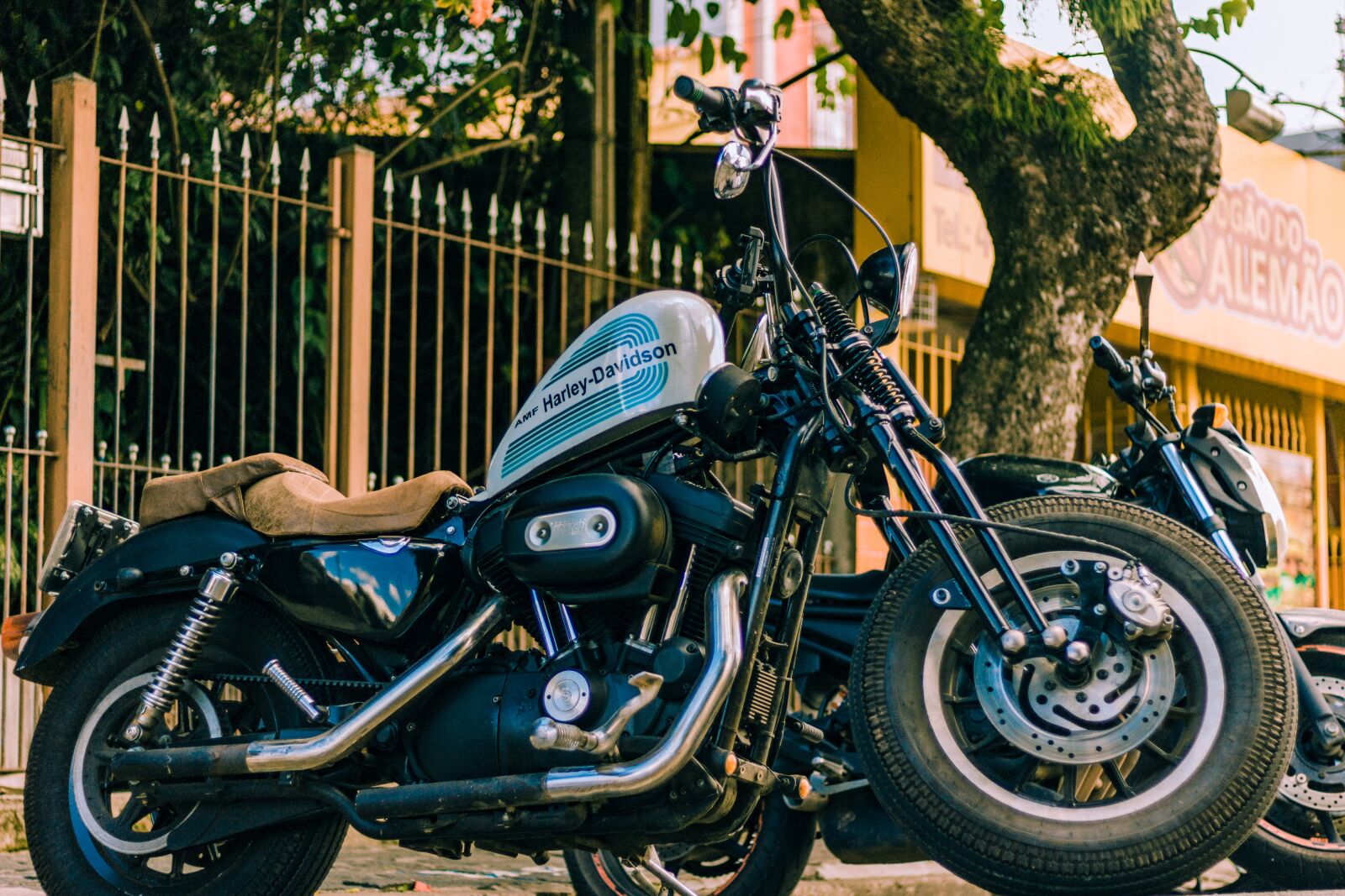 Canon EOS 1200D (EOS Rebel T5 / EOS Kiss X70 / EOS Hi) sample photo. Bike, harley, motorcycle photography