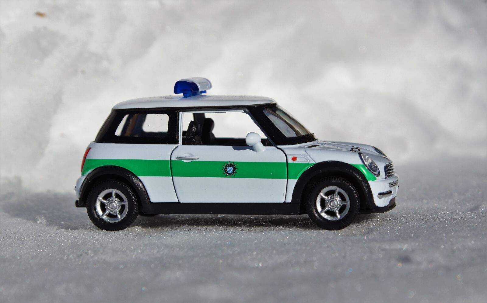 Sony DT 18-70mm F3.5-5.6 sample photo. Model car, mini, mini photography