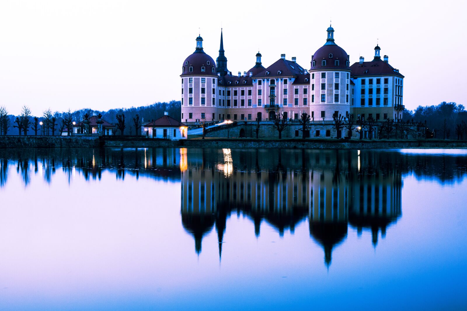 Canon EOS 80D sample photo. Reflection, architecture, waters photography