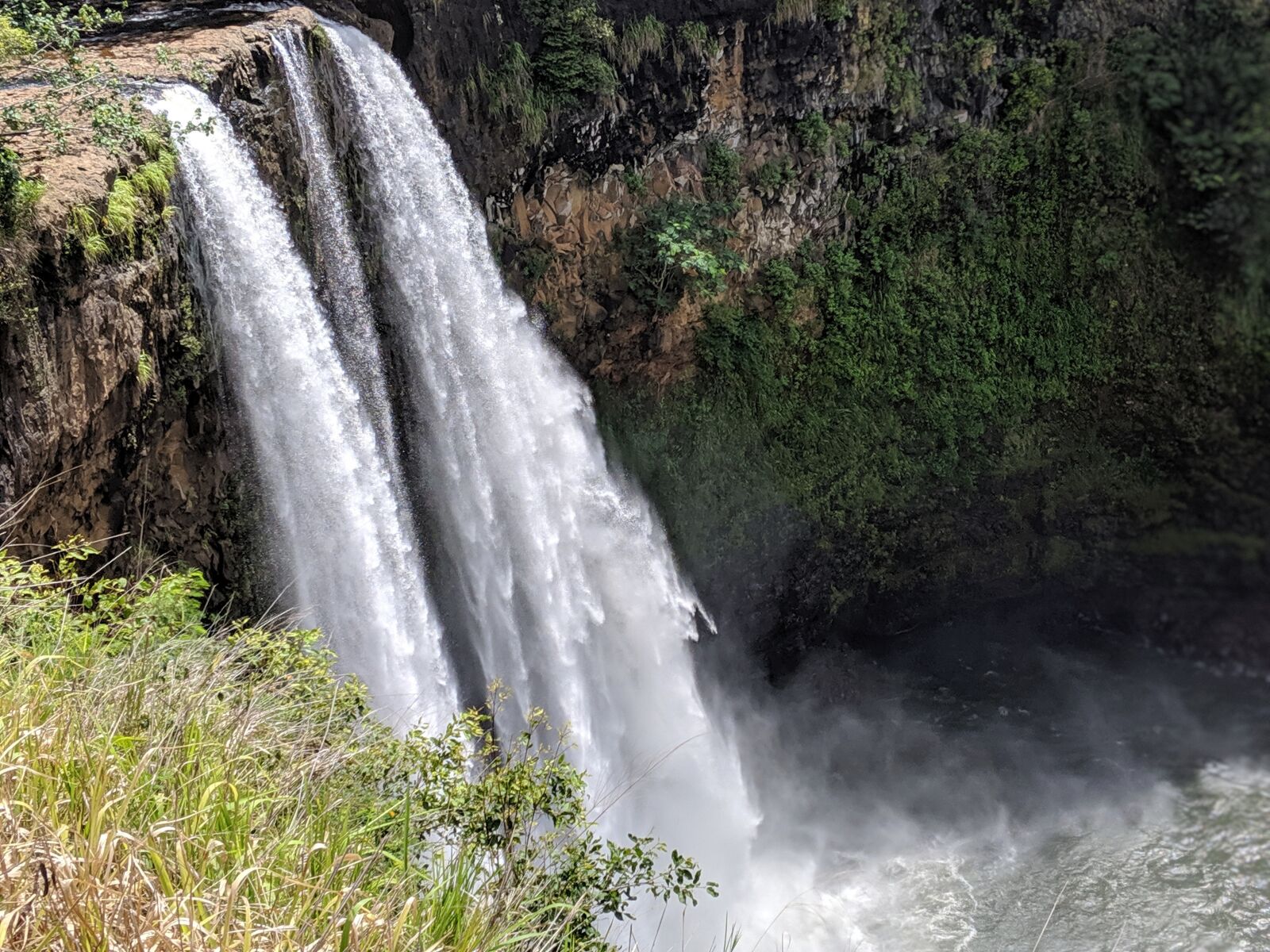 Google Pixel 3a sample photo. Kauai, waterfall, hawaii photography