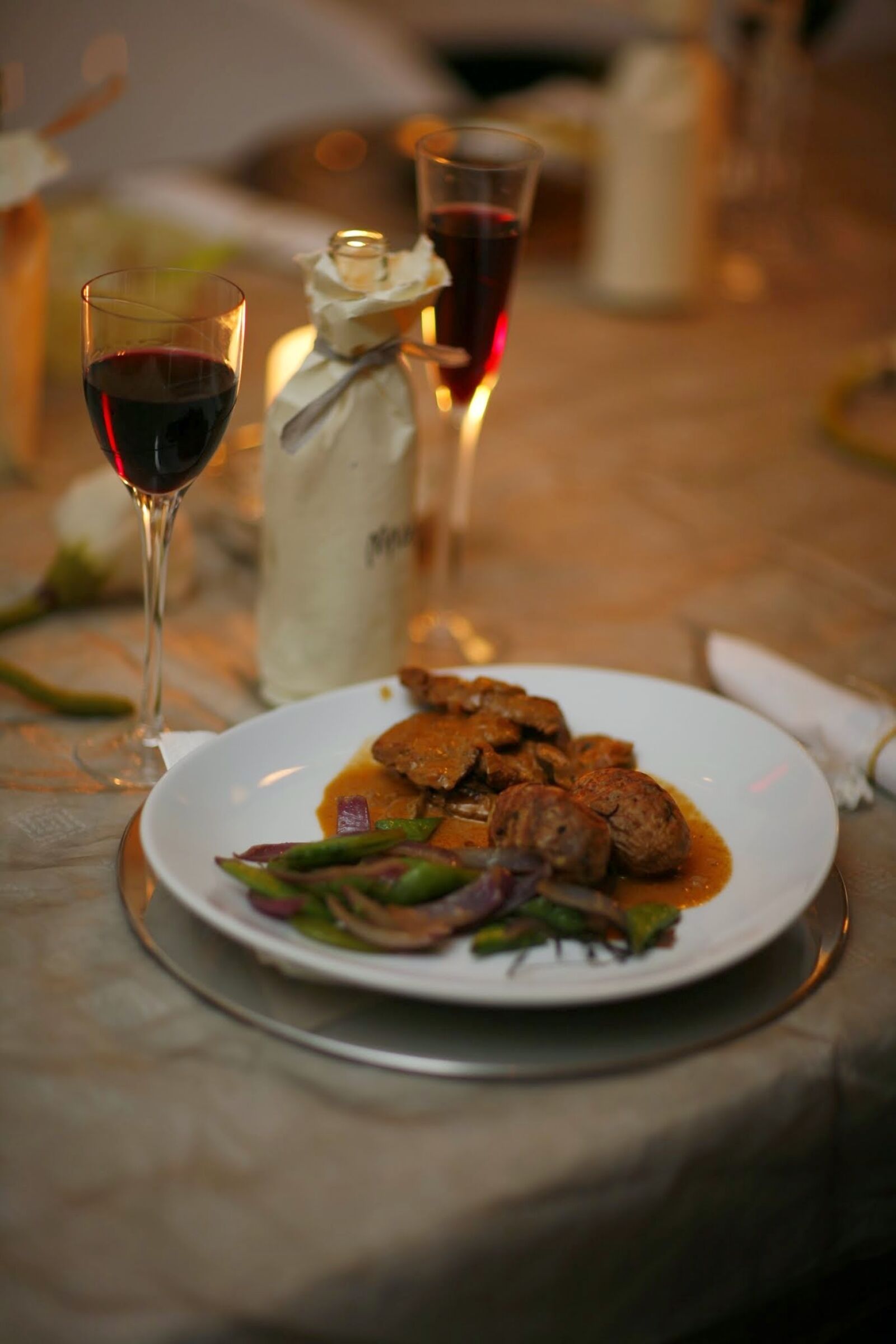 Canon EOS 5D sample photo. Fest, meat, wine photography