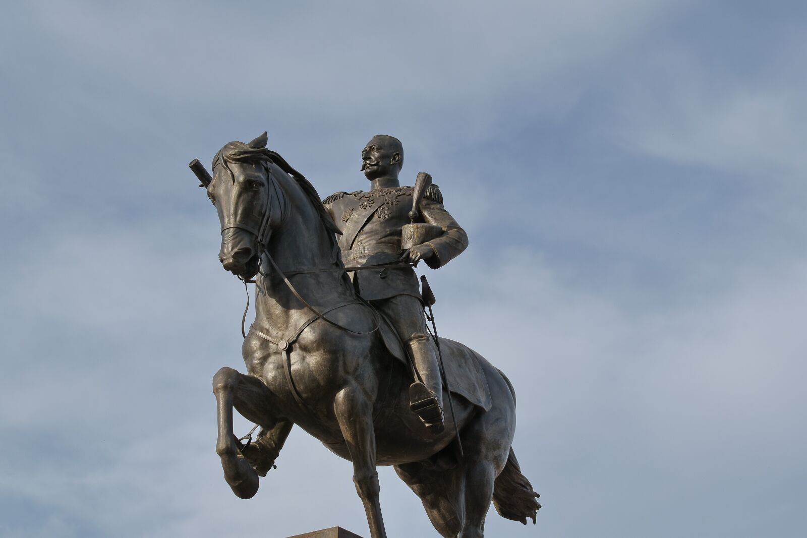 Nikon D5500 sample photo. Bronze, horse, king, serbia photography
