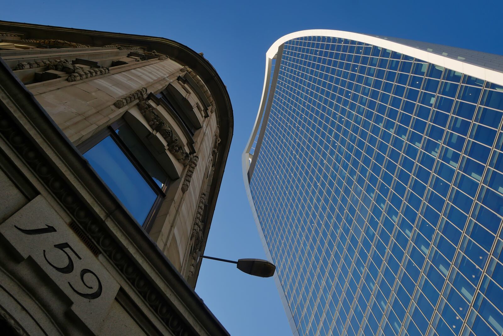 Panasonic Lumix DMC-GX8 sample photo. London, sky, old photography