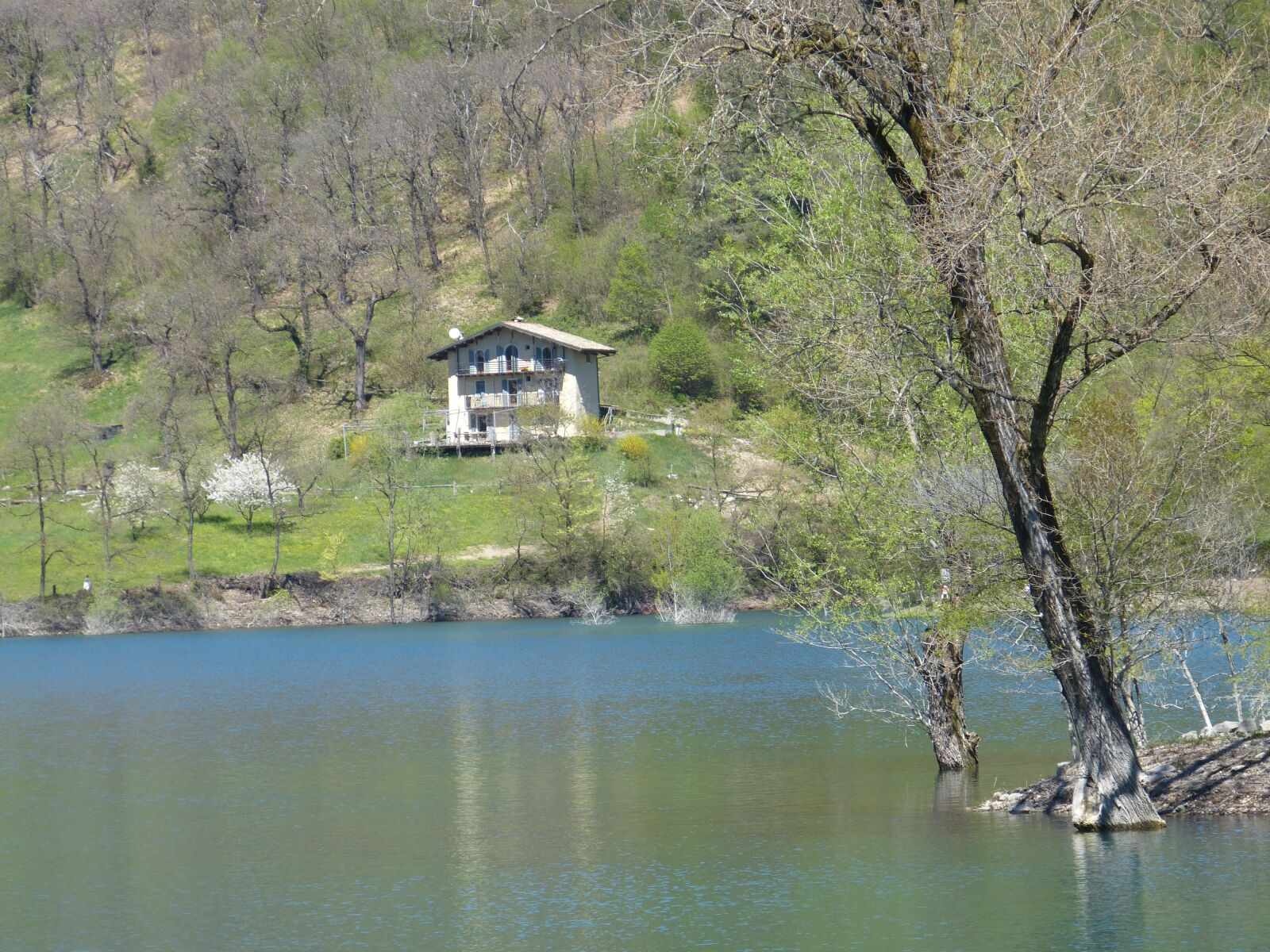 Panasonic Lumix DMC-FZ150 sample photo. Tenno lake, lago di photography