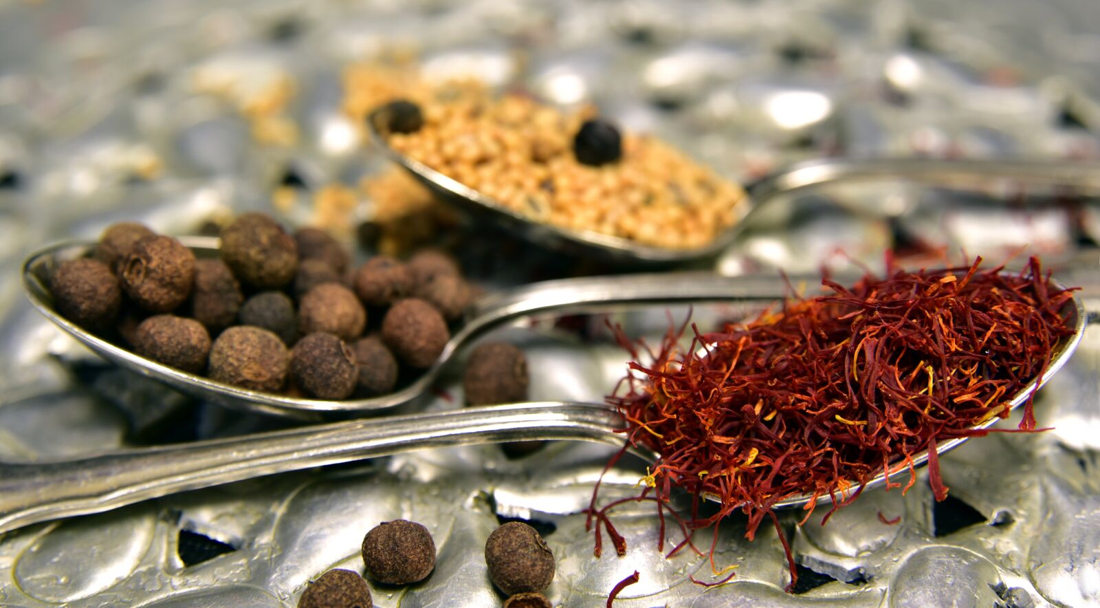 Nikon D750 sample photo. Spices, allspice, saffron photography