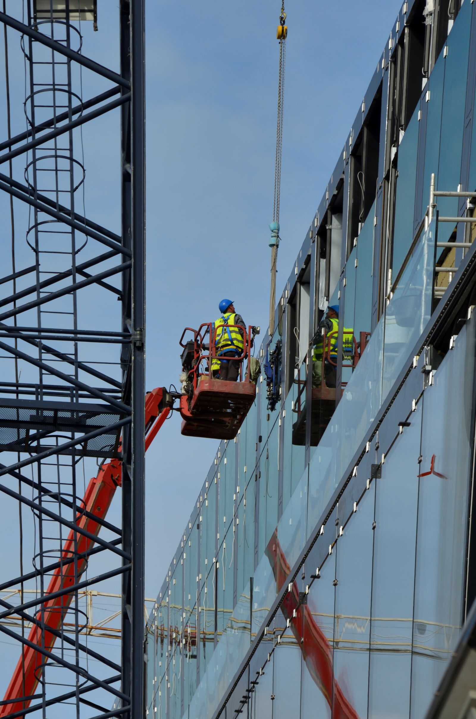 Nikon D5100 sample photo. Baukran, site, crane photography
