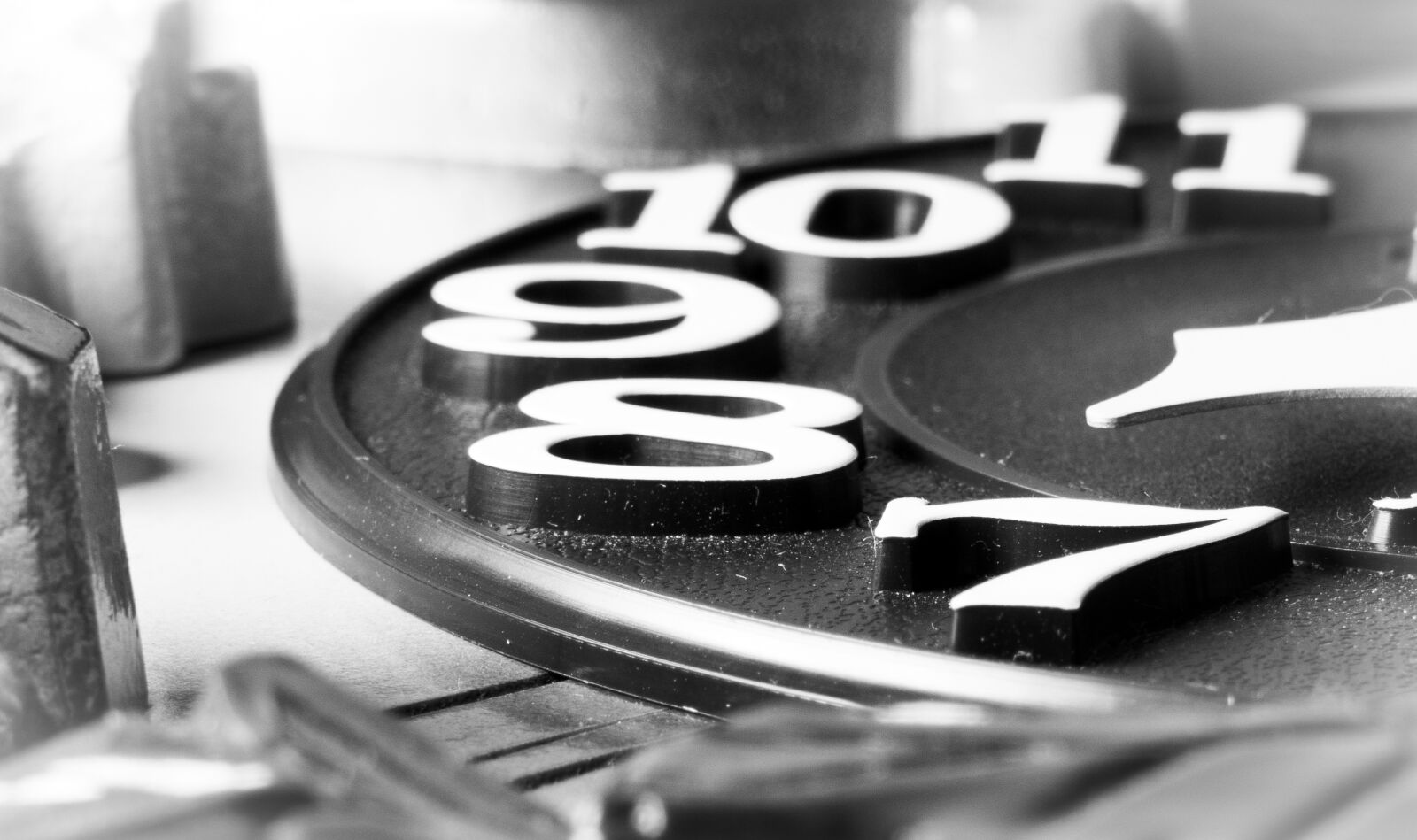 Panasonic Lumix DC-FZ80 (Lumix DC-FZ82) sample photo. Clock, hour, numbers photography