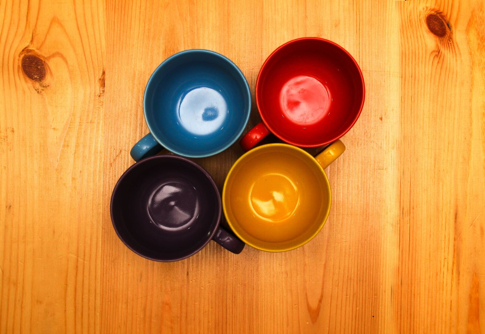 Canon EOS 600D (Rebel EOS T3i / EOS Kiss X5) sample photo. Cup, glass, color photography