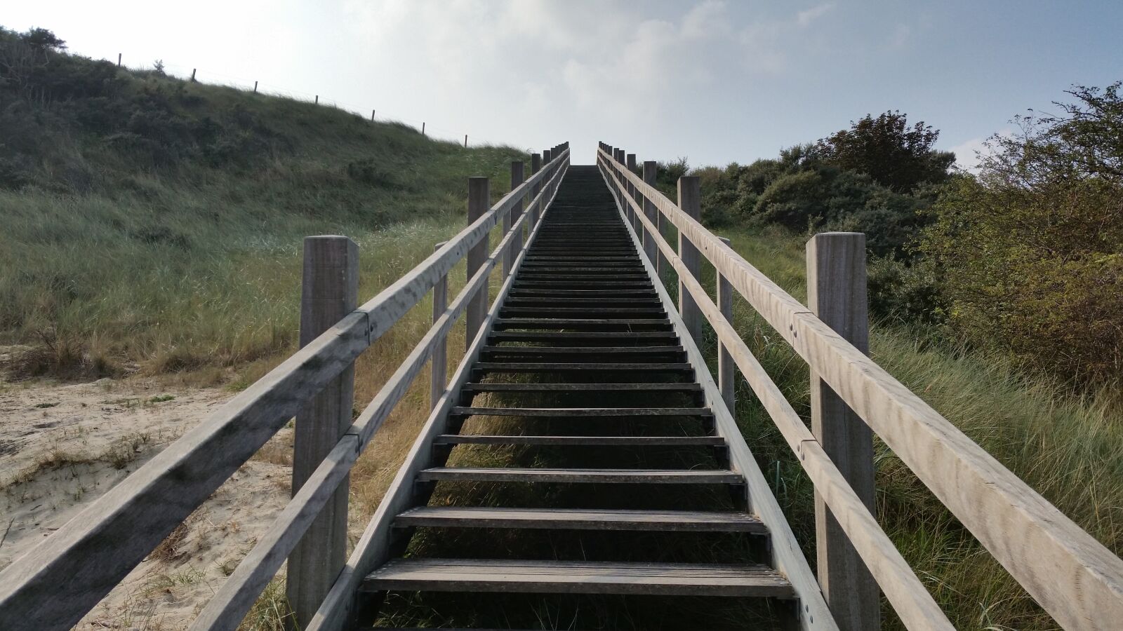 Samsung Galaxy S5 sample photo. Stairs, dune, landscape photography